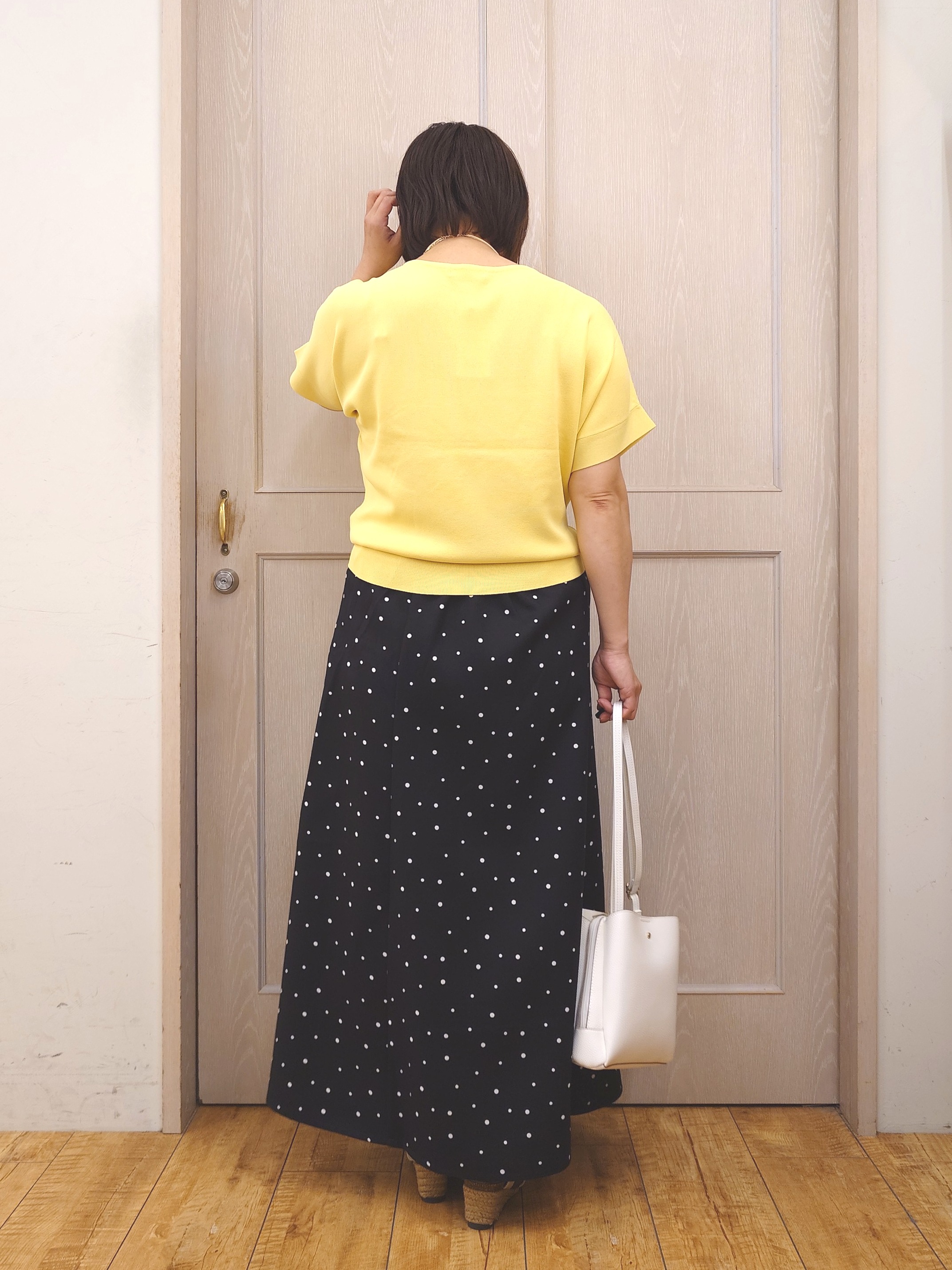とろろさんの「SHOO･LA･RUE｜【毎日洗える/UV】二の腕隠れる さらっとドルマン半袖ニット」を使ったコーディネート