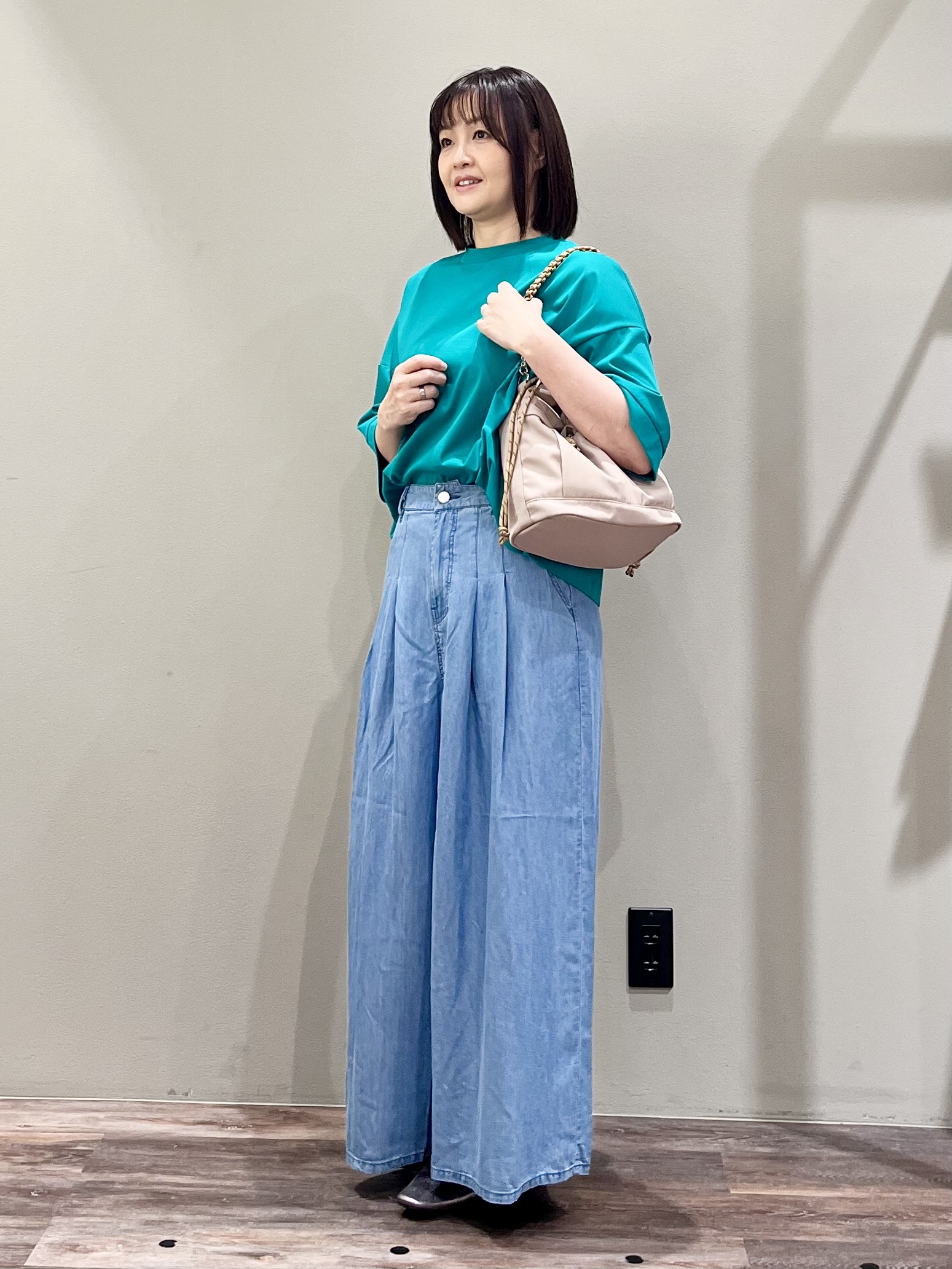 ricoさんの「Dessin｜【体型カバー】美光沢カットソーボクシーシルエット」を使ったコーディネート