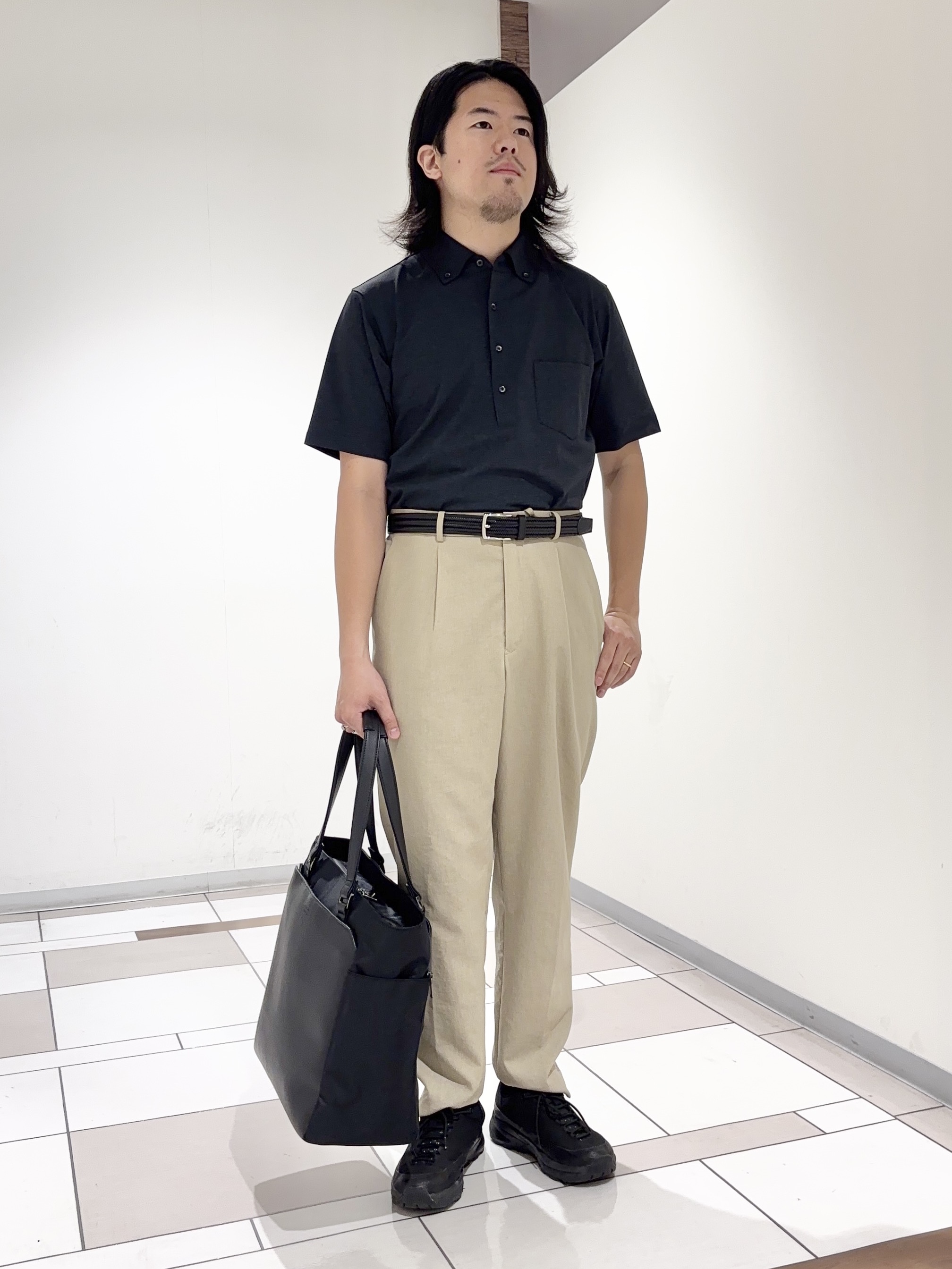 及川さんの「TAKEO KIKUCHI｜【汗染み軽減/接触冷感】ビズ ポロシャツ」を使ったコーディネート