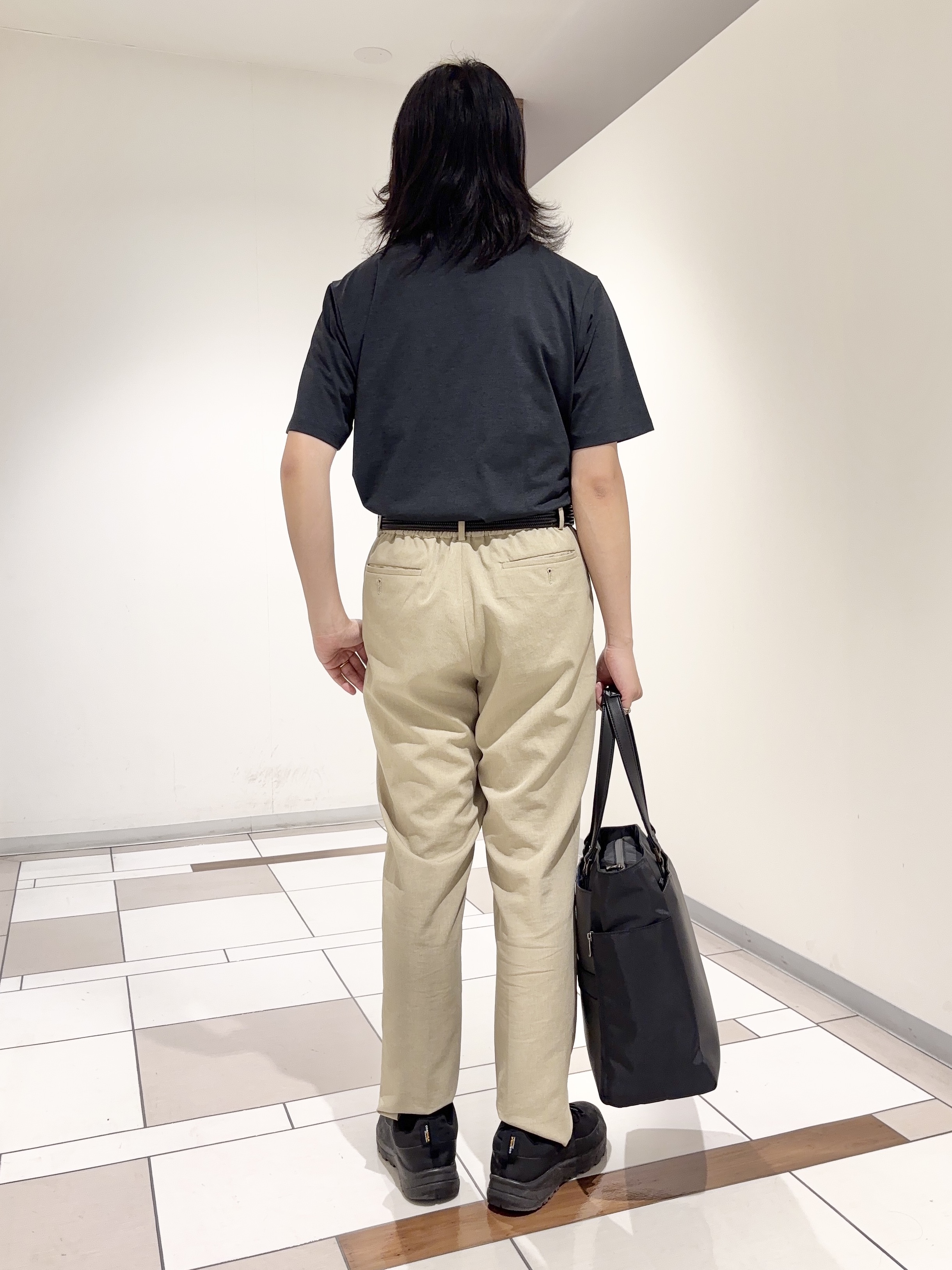 及川さんの「TAKEO KIKUCHI｜【汗染み軽減/接触冷感】ビズ ポロシャツ」を使ったコーディネート