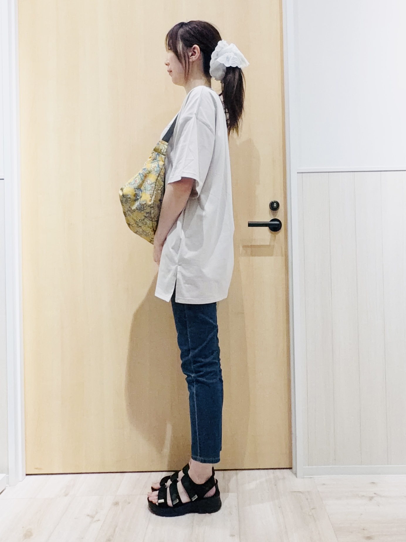 Naさんの「SHOO･LA･RUE｜【体型カバー】ゆるっとBIGアソートTシャツ」を使ったコーディネート