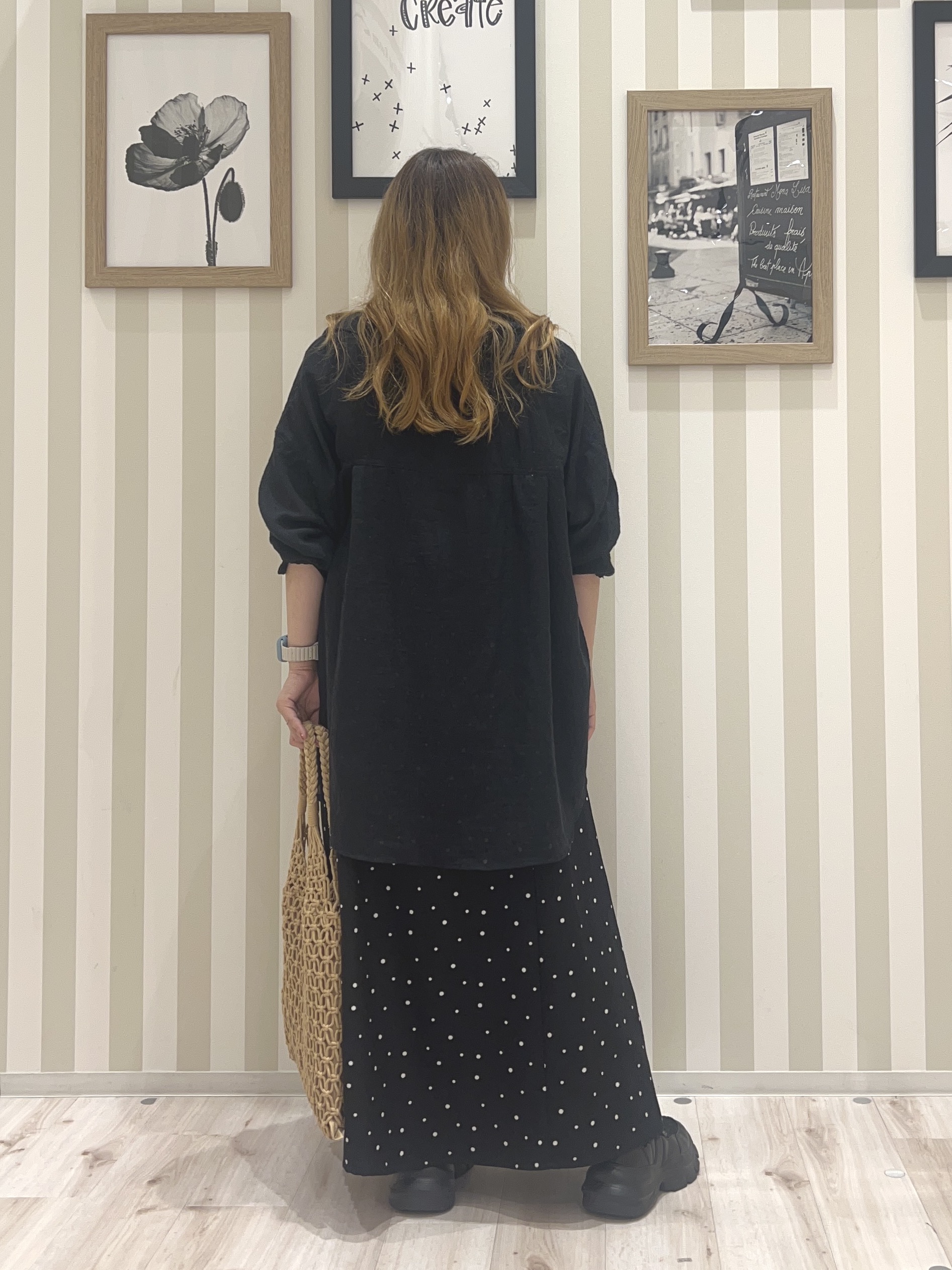 mさんの「SHOO･LA･RUE｜【洗濯機可/S-LL】夏に快適サラサラ感 大人のプリントTシャツ」を使ったコーディネート