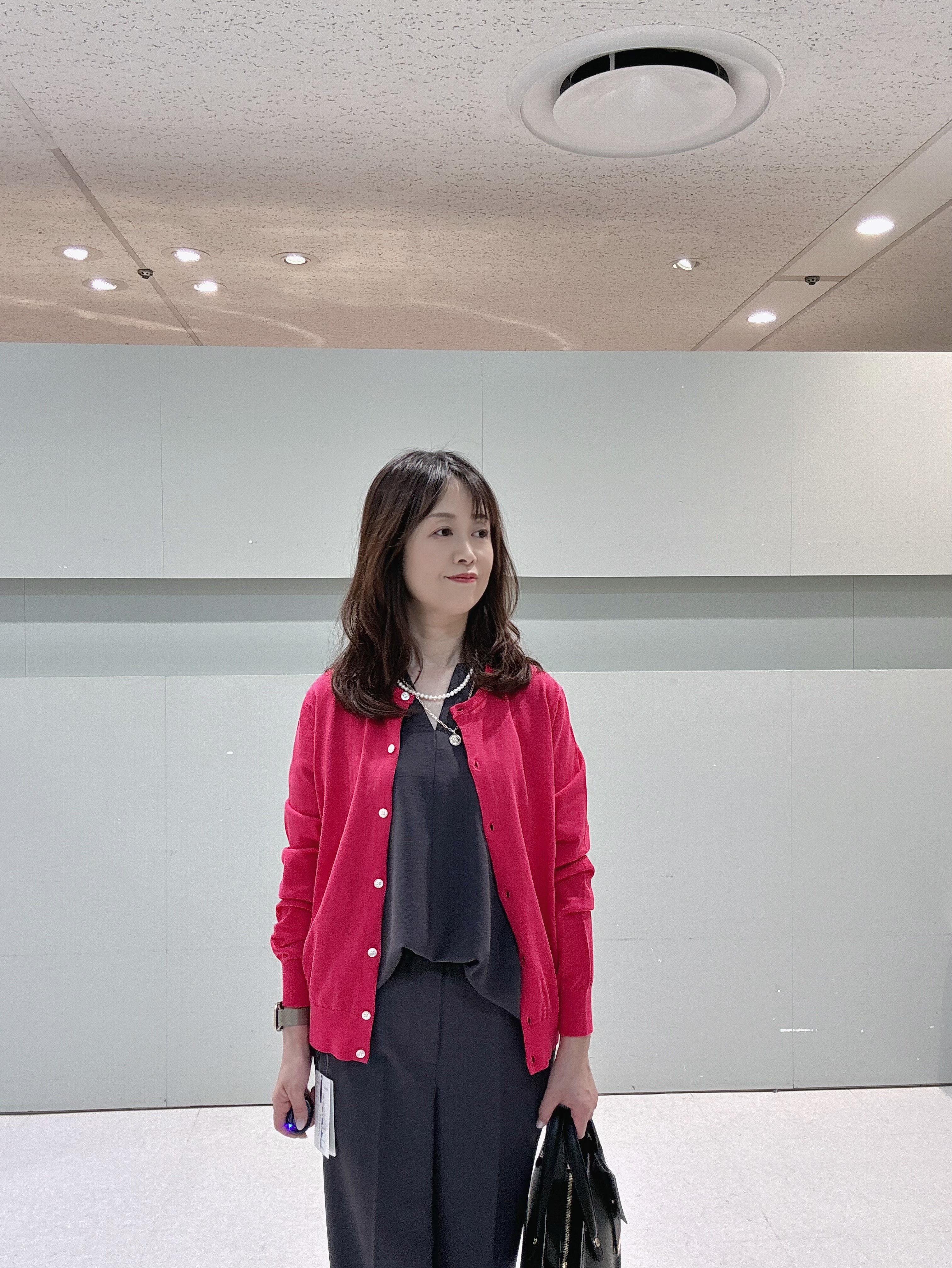makiさんの「UNTITLED｜◆【9色展開/アンサンブル可】コットンクルーネックカーディガン」を使ったコーディネート