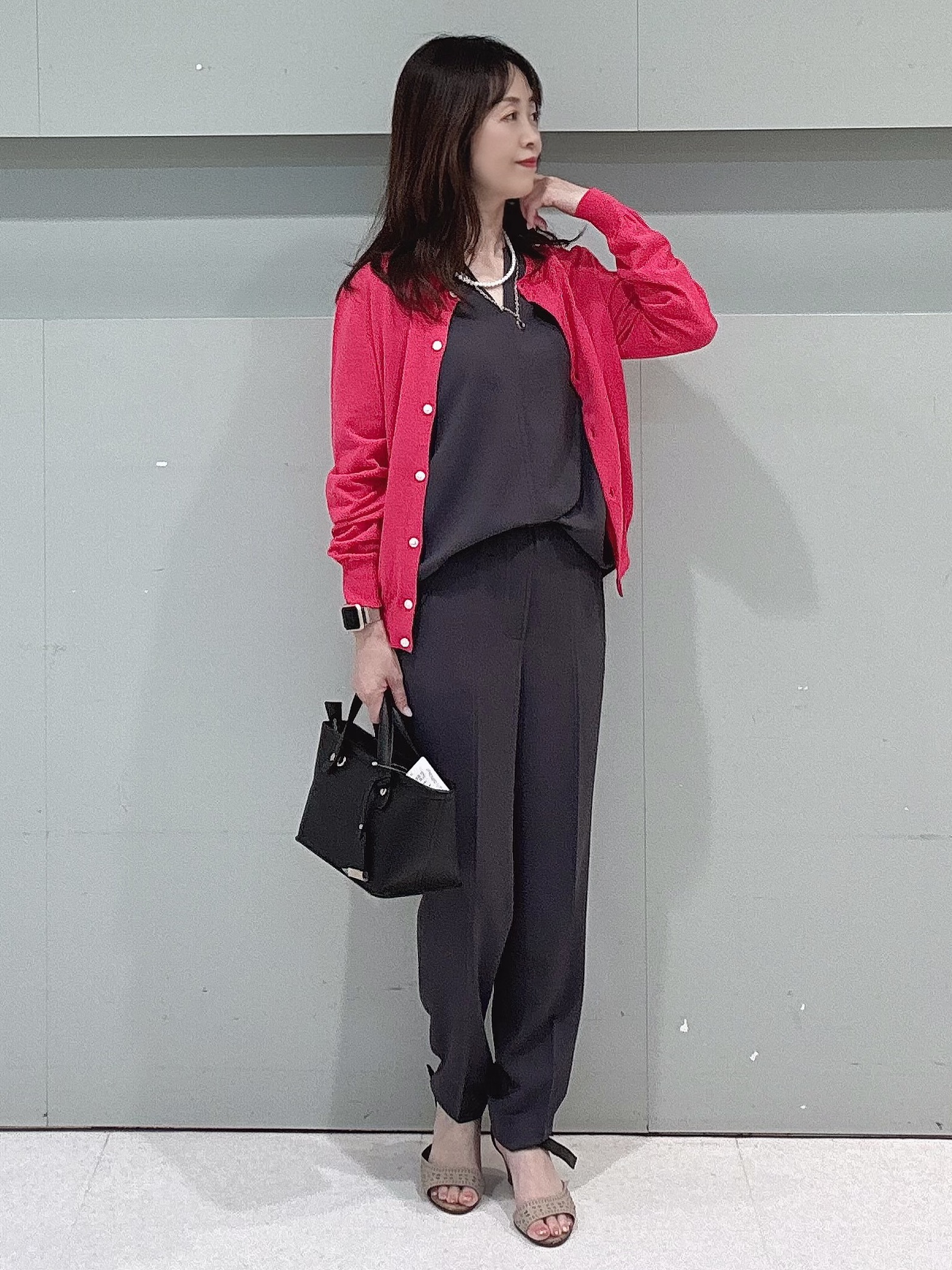makiさんの「UNTITLED｜◆【9色展開/アンサンブル可】コットンクルーネックカーディガン」を使ったコーディネート