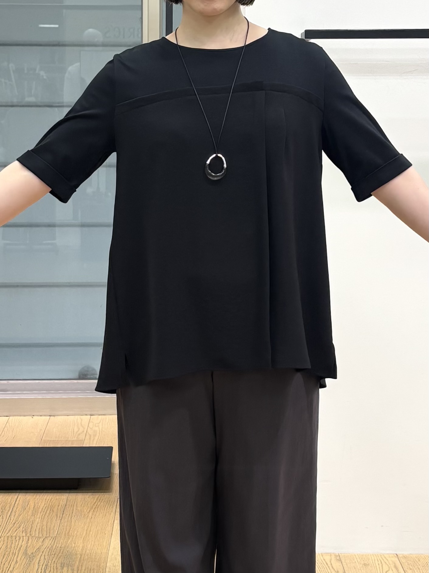asamiさんの「INDIVI｜【着る日傘／SETUP可能】ビスチェレイヤード風トップス」を使ったコーディネート