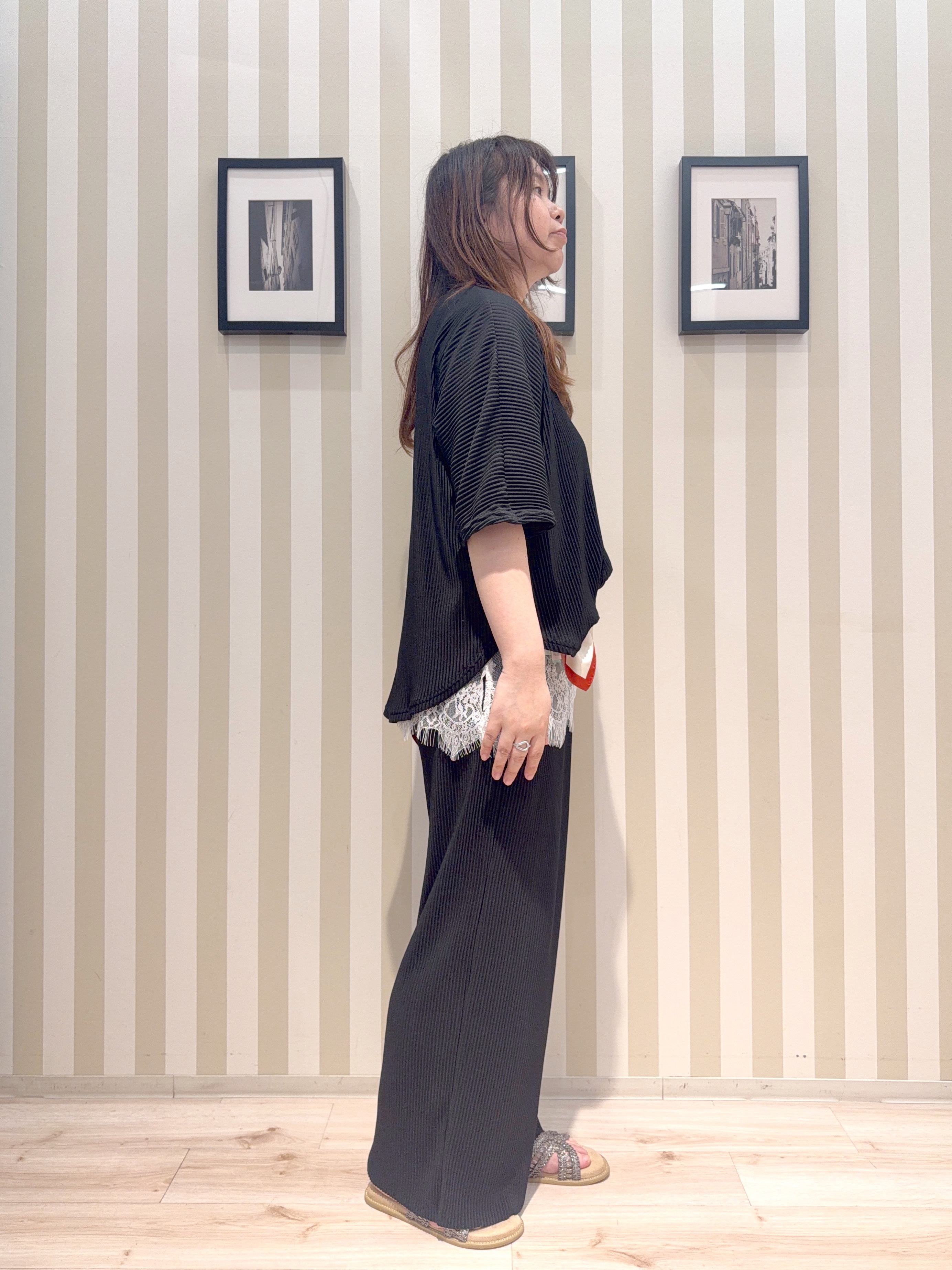 MIYUKIさんの「SHOO･LA･RUE｜【2点セット/S-LL/体型カバー】縦プリーツですっきり見え ドルマンゆるセットアップ」を使ったコーディネート
