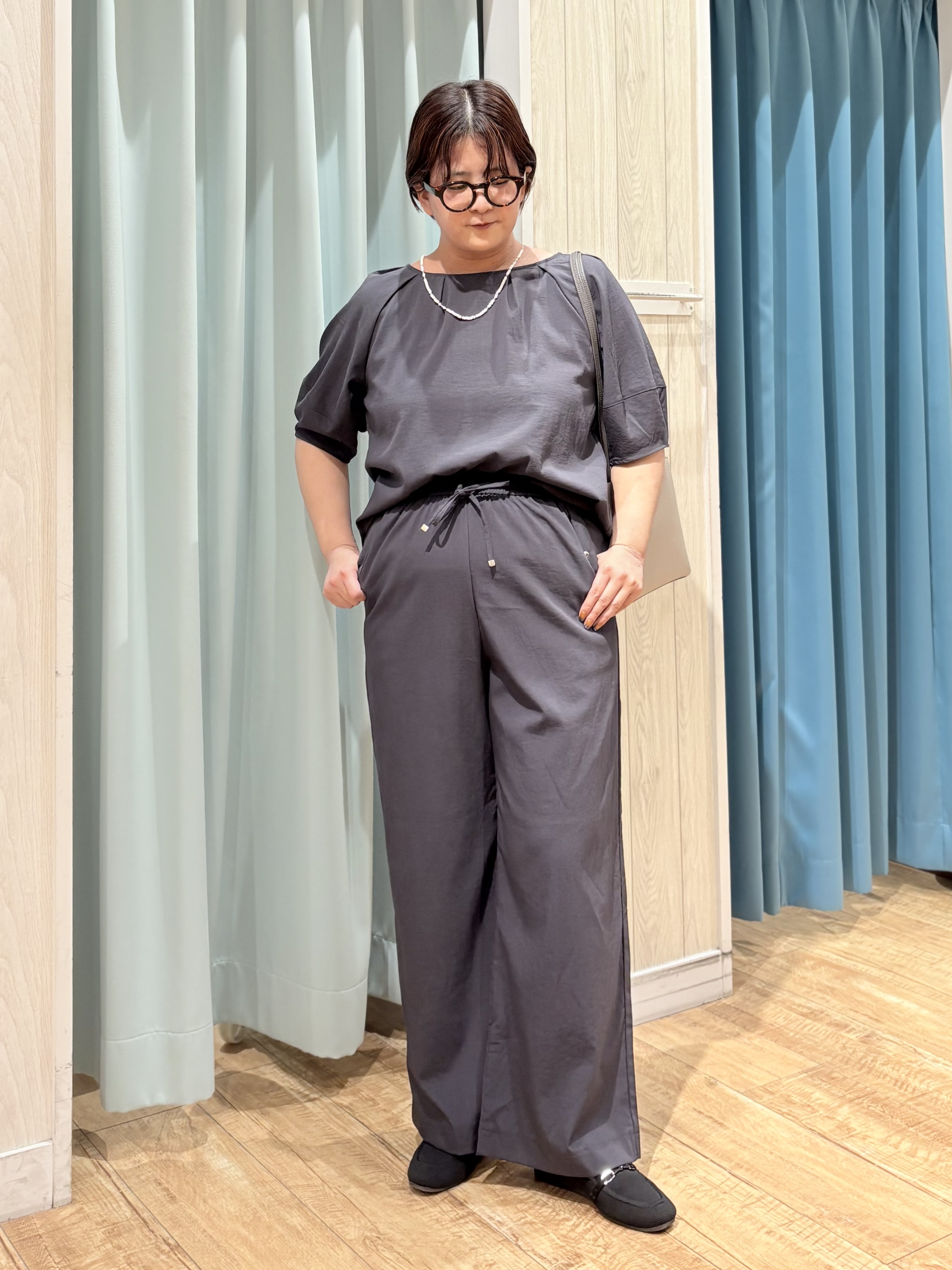 砂糖さんの「SHOO･LA･RUE｜【S-LL/洗濯機可/セットアップ可】軽凛(かろりん) タックブラウス」を使ったコーディネート