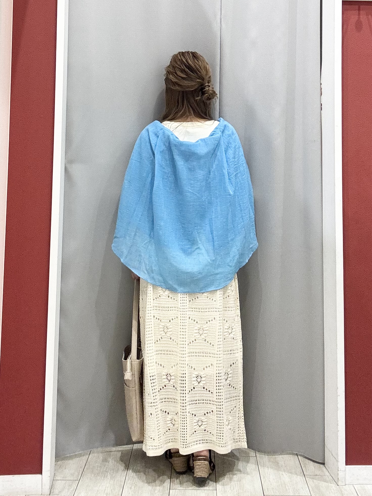 shioさんの「SHOO･LA･RUE｜【体型カバー】ふんわり質感 やわらかこなれシアーシャツ」を使ったコーディネート