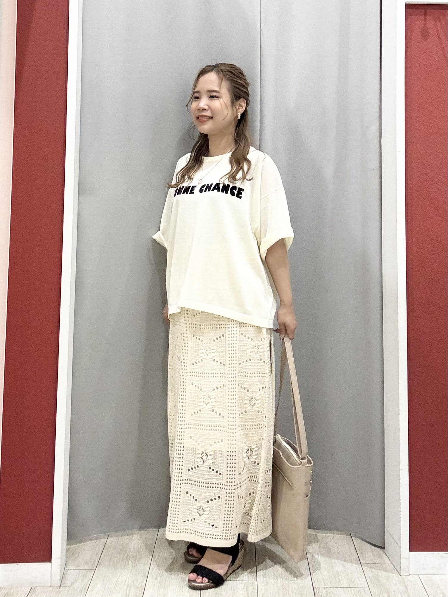 shioさんの「SHOO･LA･RUE｜【体型カバー】ふんわり質感 やわらかこなれシアーシャツ」を使ったコーディネート