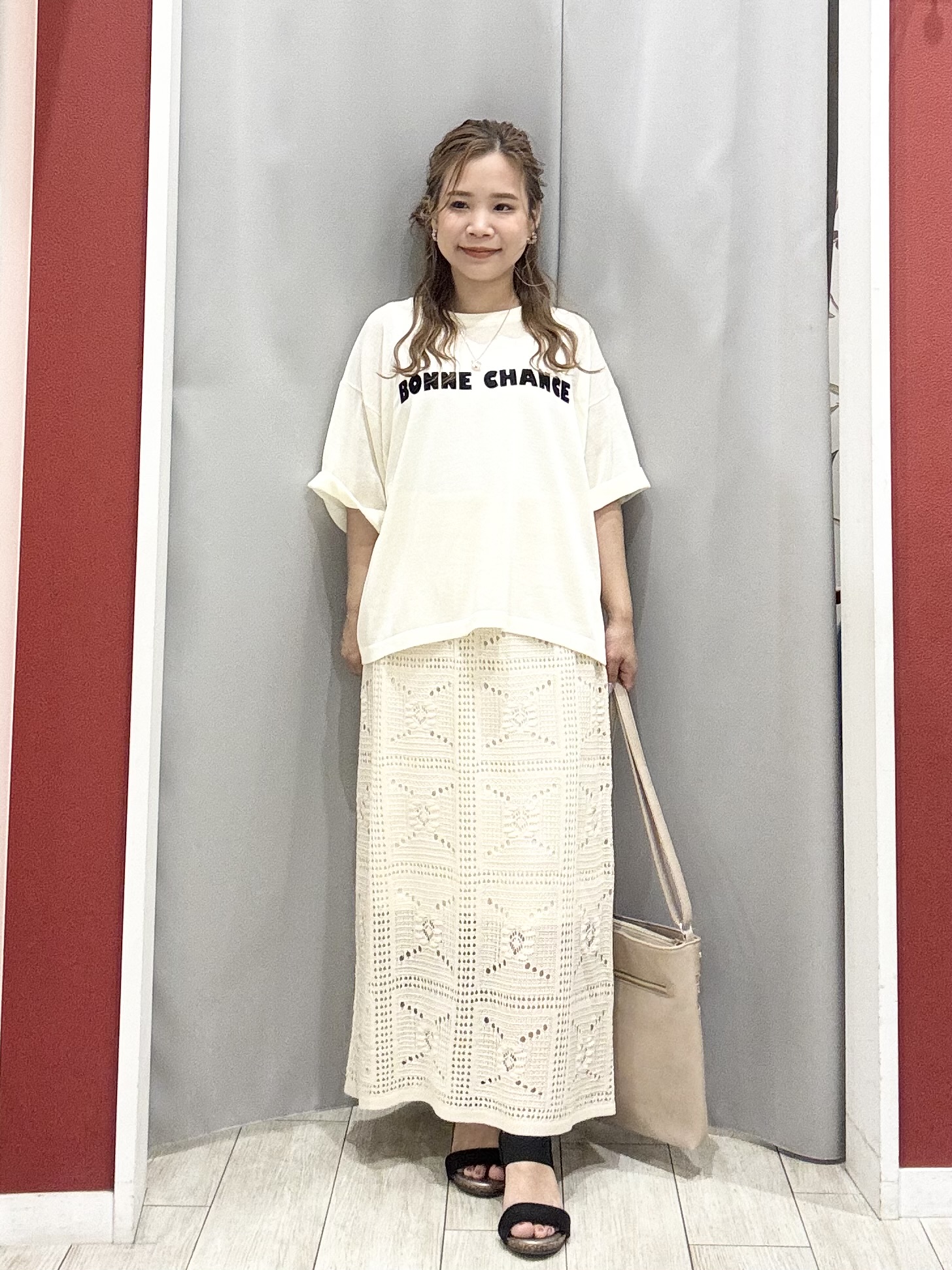 shioさんの「SHOO･LA･RUE｜【体型カバー】ふんわり質感 やわらかこなれシアーシャツ」を使ったコーディネート