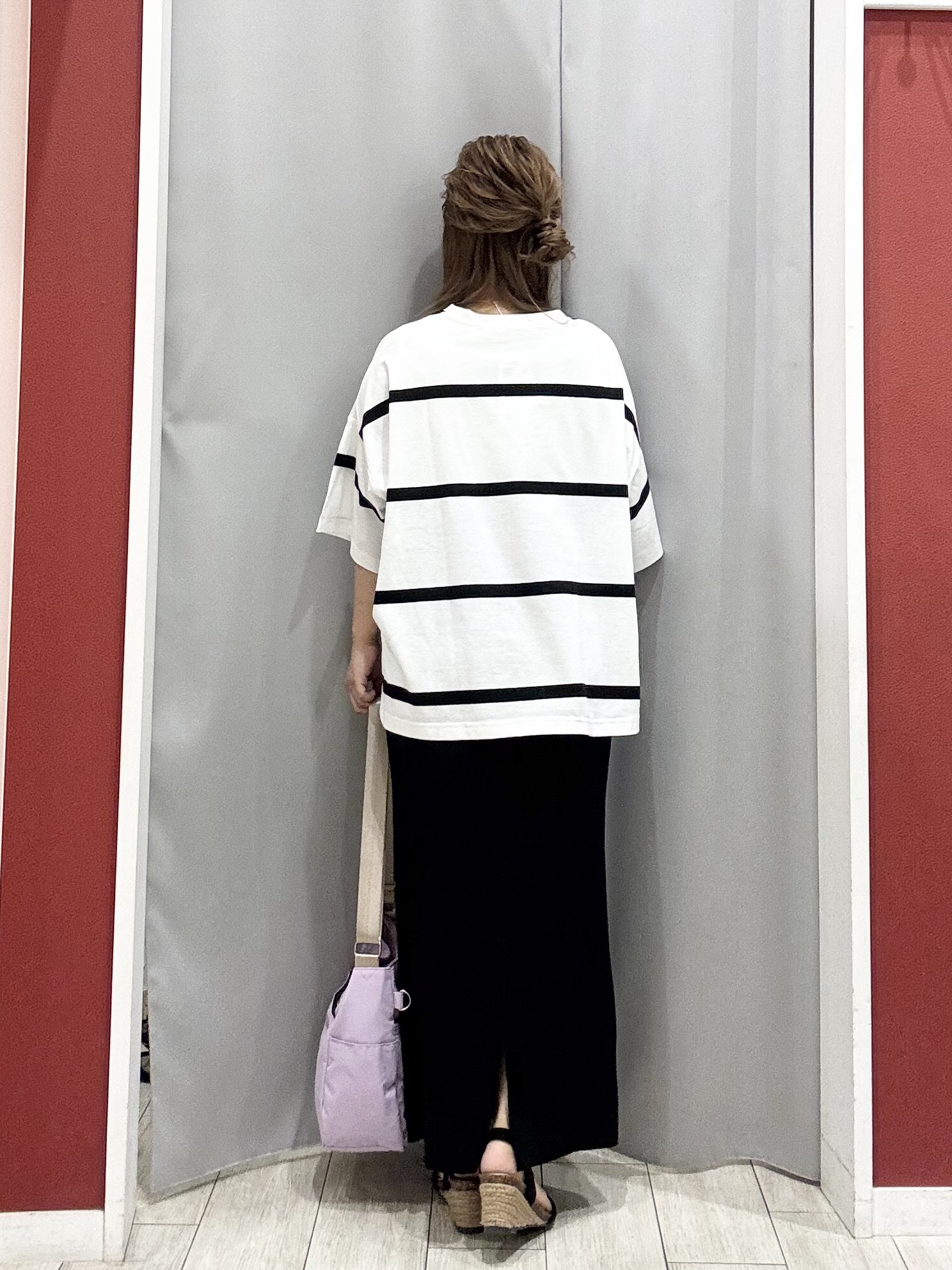 shioさんの「SHOO･LA･RUE｜【S-LL】涼しげで爽やか 太ボーダー斜め切り替えTシャツ」を使ったコーディネート