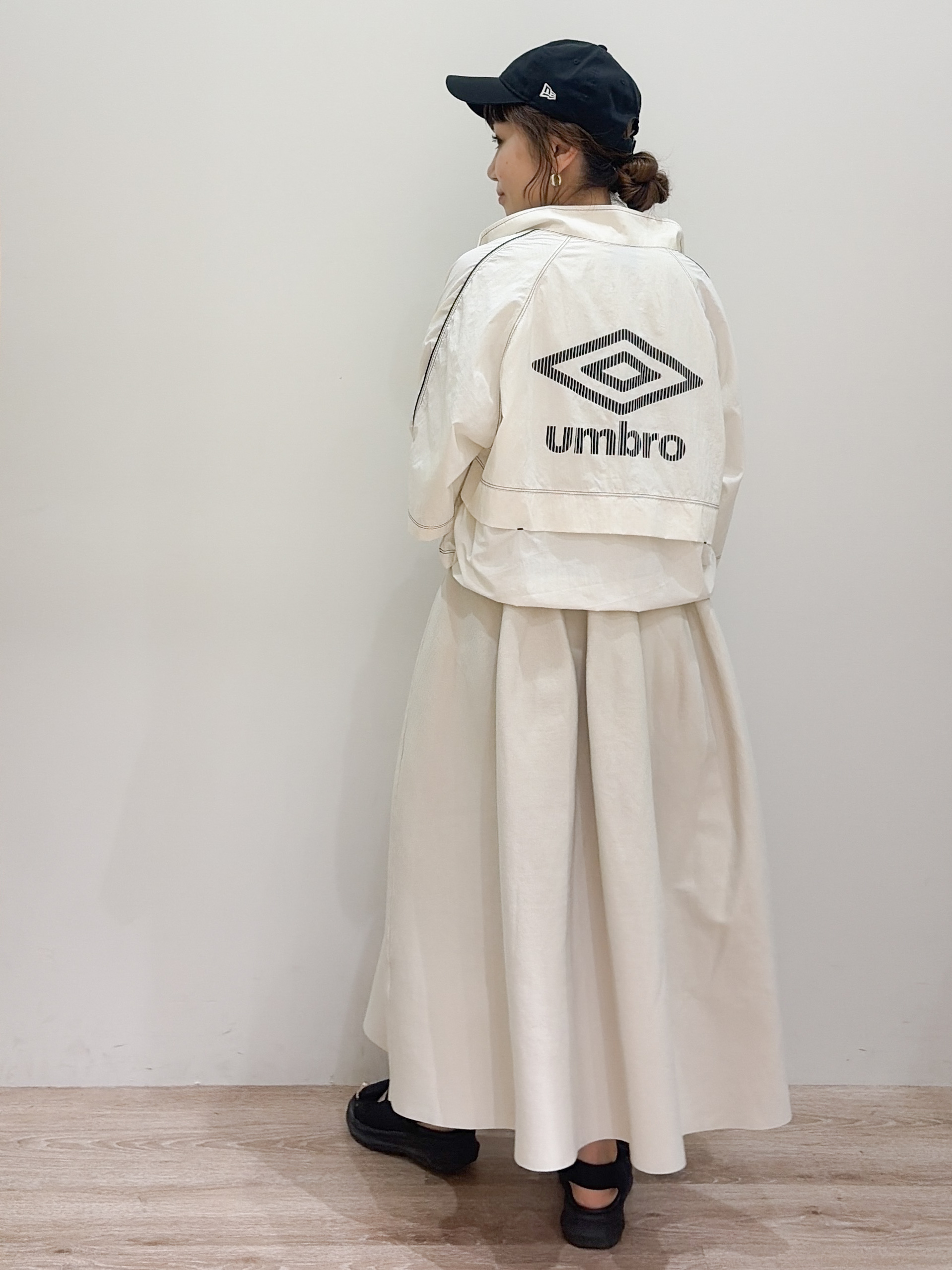 risayanさんの「OPAQUE.CLIP｜◆【umbro／アンブロ】シアーナイロン5分袖ZIPアップブルゾン」を使ったコーディネート