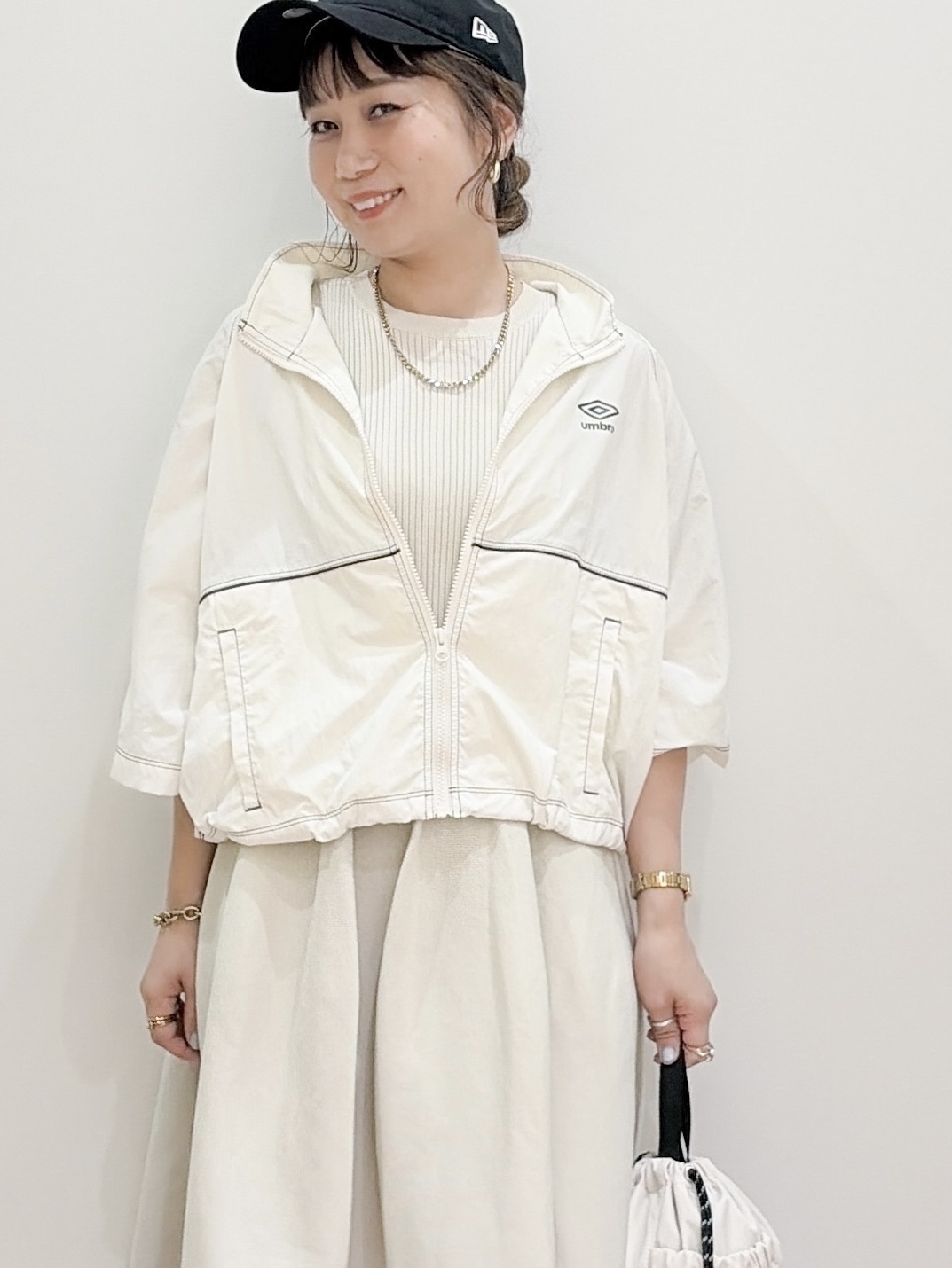 risayanさんの「OPAQUE.CLIP｜◆【umbro／アンブロ】シアーナイロン5分袖ZIPアップブルゾン」を使ったコーディネート