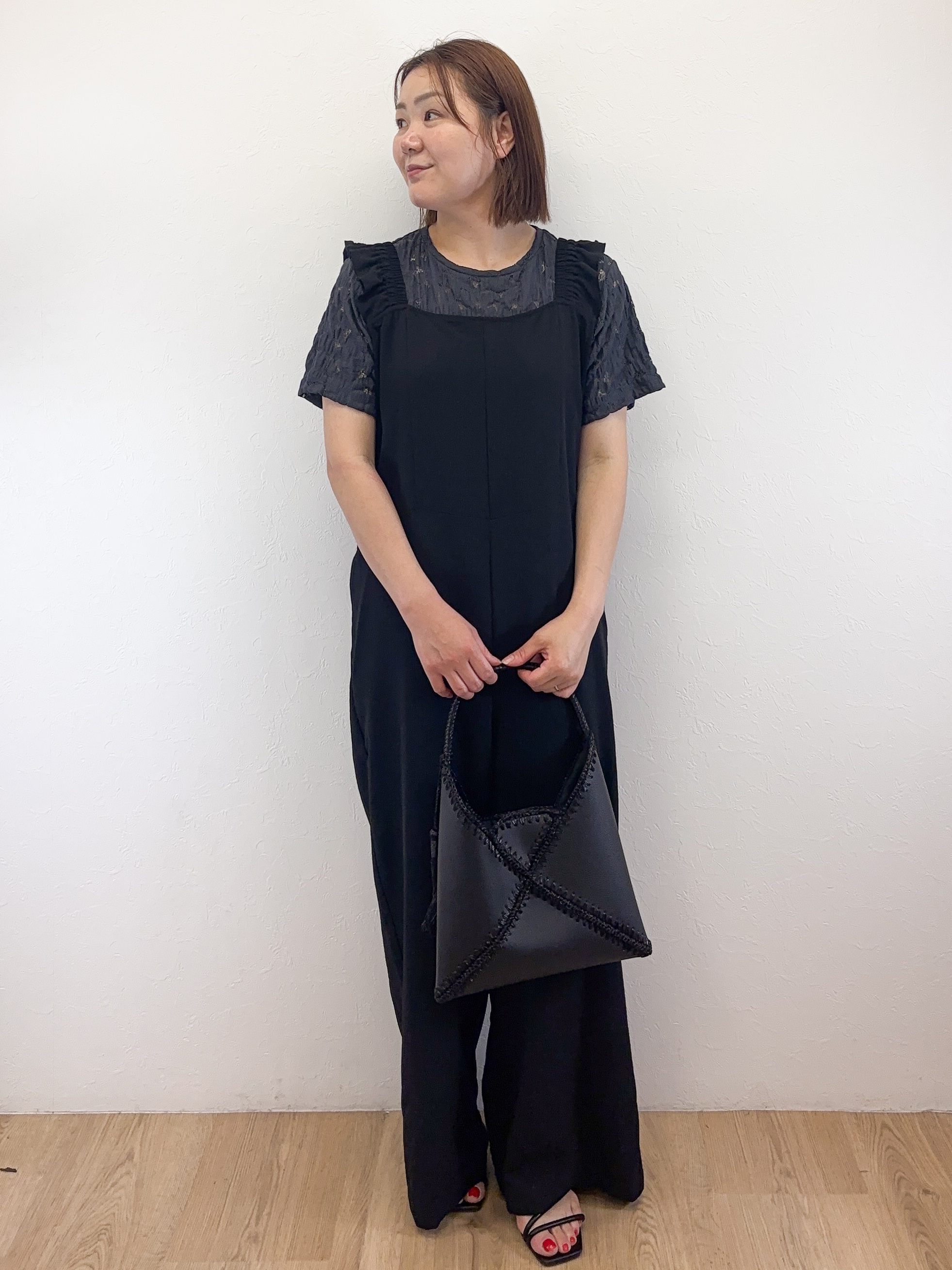 Takeさんの「OPAQUE.CLIP｜フリルショルダーサロペット【洗濯機OK】」を使ったコーディネート