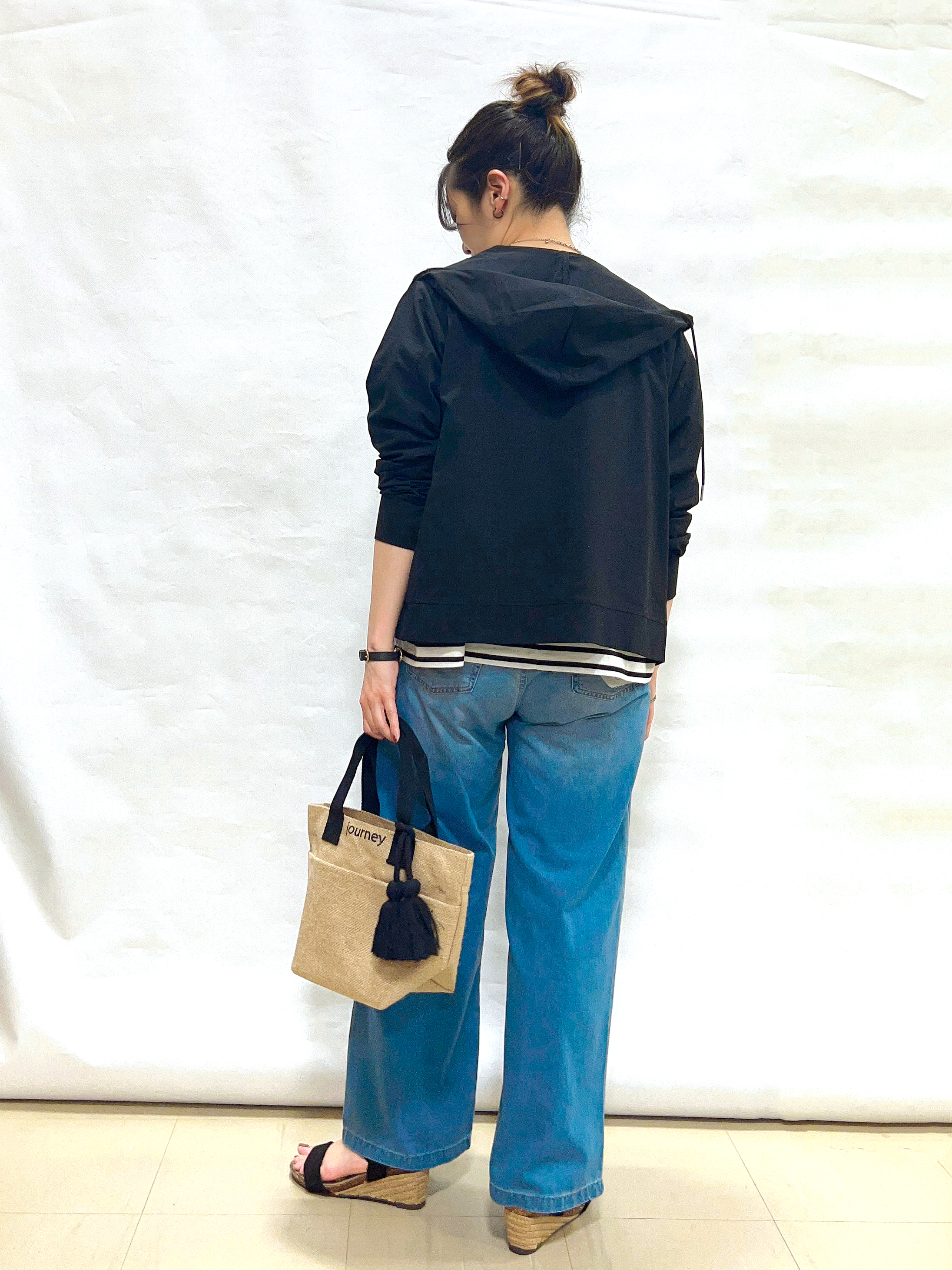 まっつんさんの「SHOO･LA･RUE｜【UV/洗濯機可】日焼け対策も快適に 指穴つき ジップパーカー」を使ったコーディネート