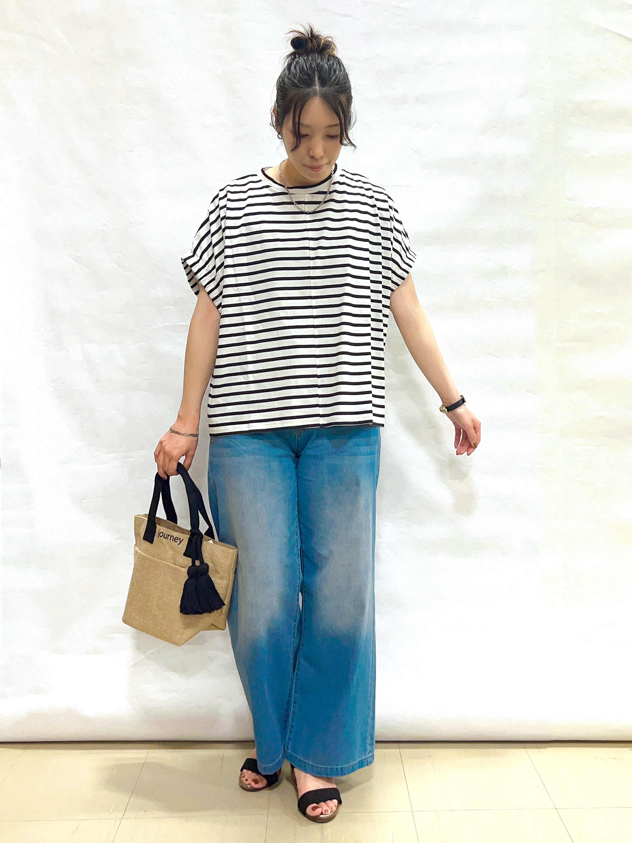 まっつんさんの「SHOO･LA･RUE｜【UV/洗濯機可】日焼け対策も快適に 指穴つき ジップパーカー」を使ったコーディネート