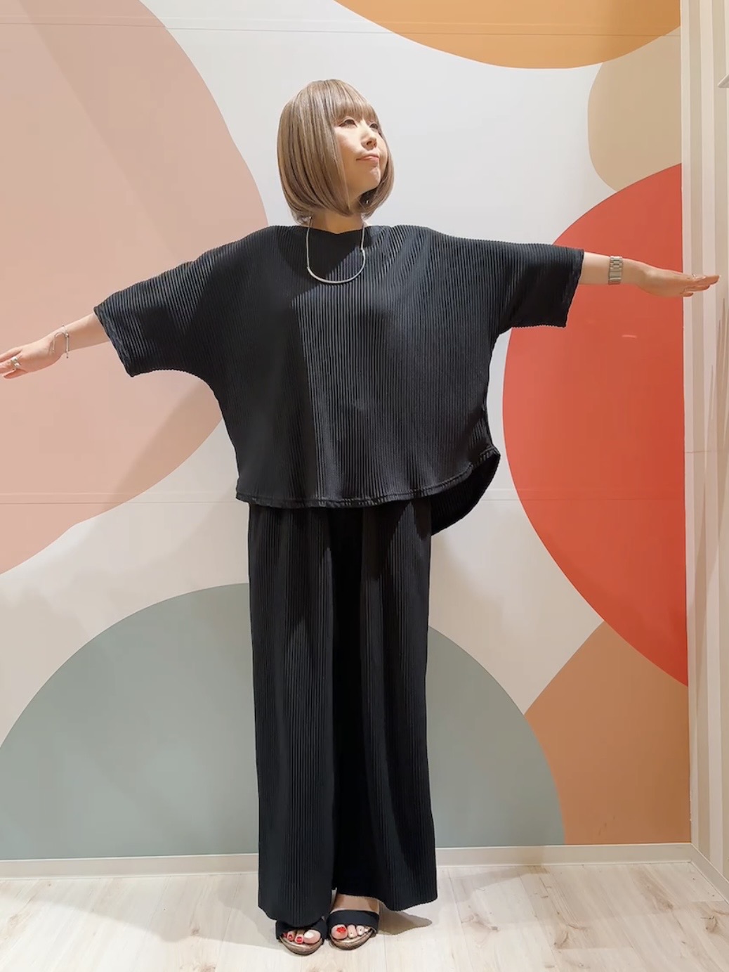 長男さんの「SHOO･LA･RUE｜【洗濯機可/S-LL】カップ付き Wストラップ テレコキャミソール」を使ったコーディネート