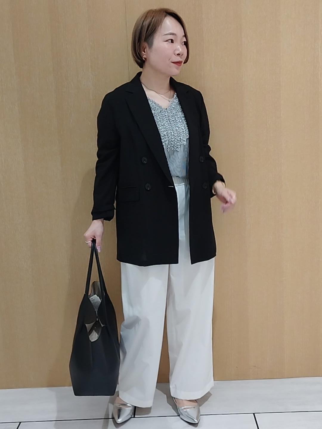 s u g iさんの「UNTITLED｜◆【セットアップ可/接触冷感/通気性】ドライシアーダブルジャケット」を使ったコーディネート