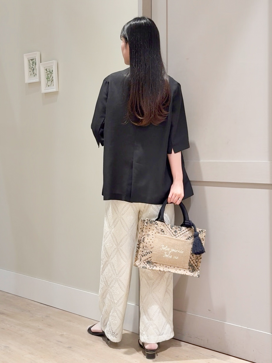 Mayuさんの「grove｜【洗濯機OK/ひんやり】軽く羽織れるハーフスリーブジャケット」を使ったコーディネート