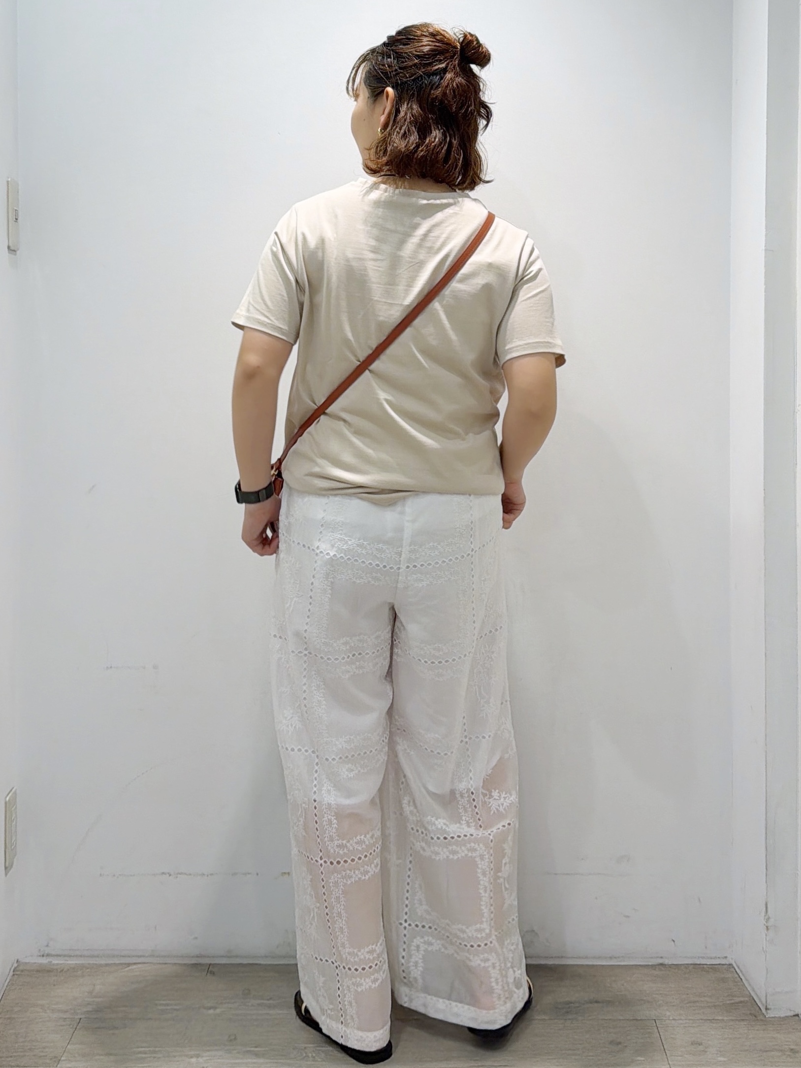 sumicaさんの「OPAQUE.CLIP｜ロゴプリント刺繍アソートTシャツ【洗濯機OK】」を使ったコーディネート