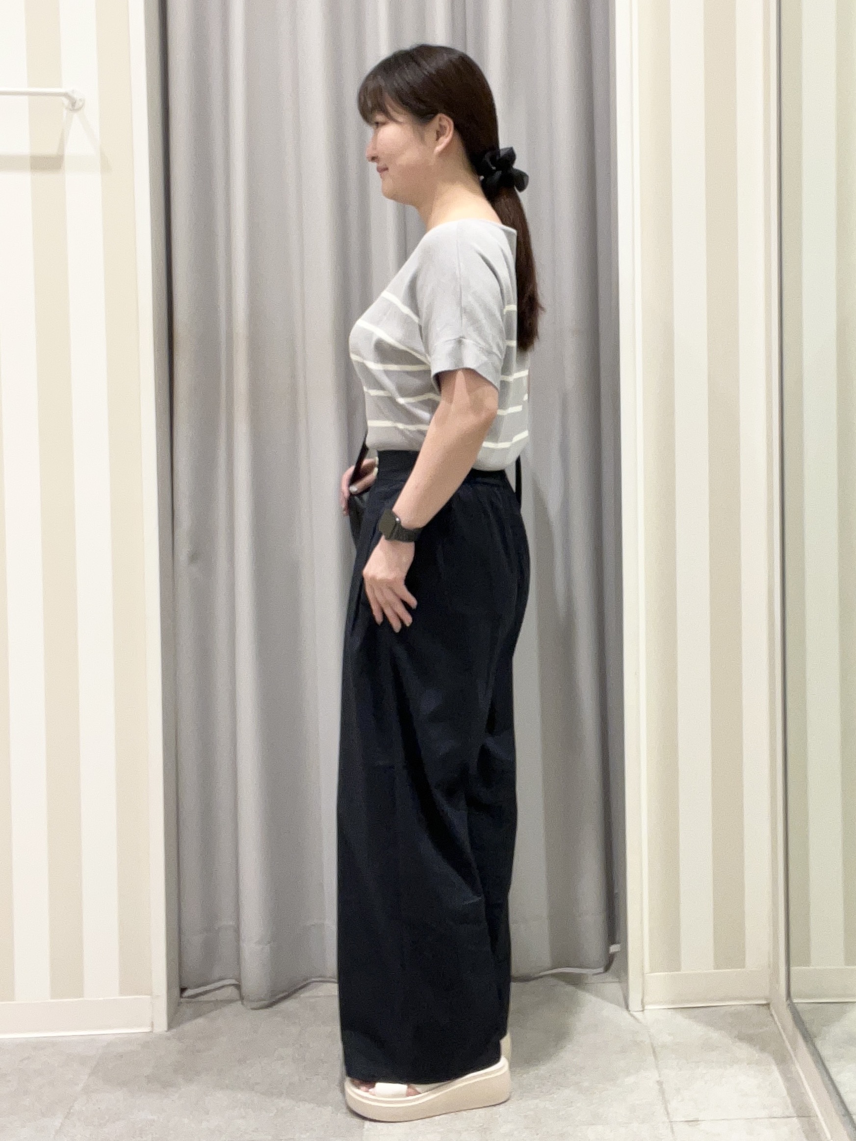 もーりぃさんの「SHOO･LA･RUE｜【毎日洗える/UV】二の腕隠れる さらっとドルマン半袖ニット」を使ったコーディネート