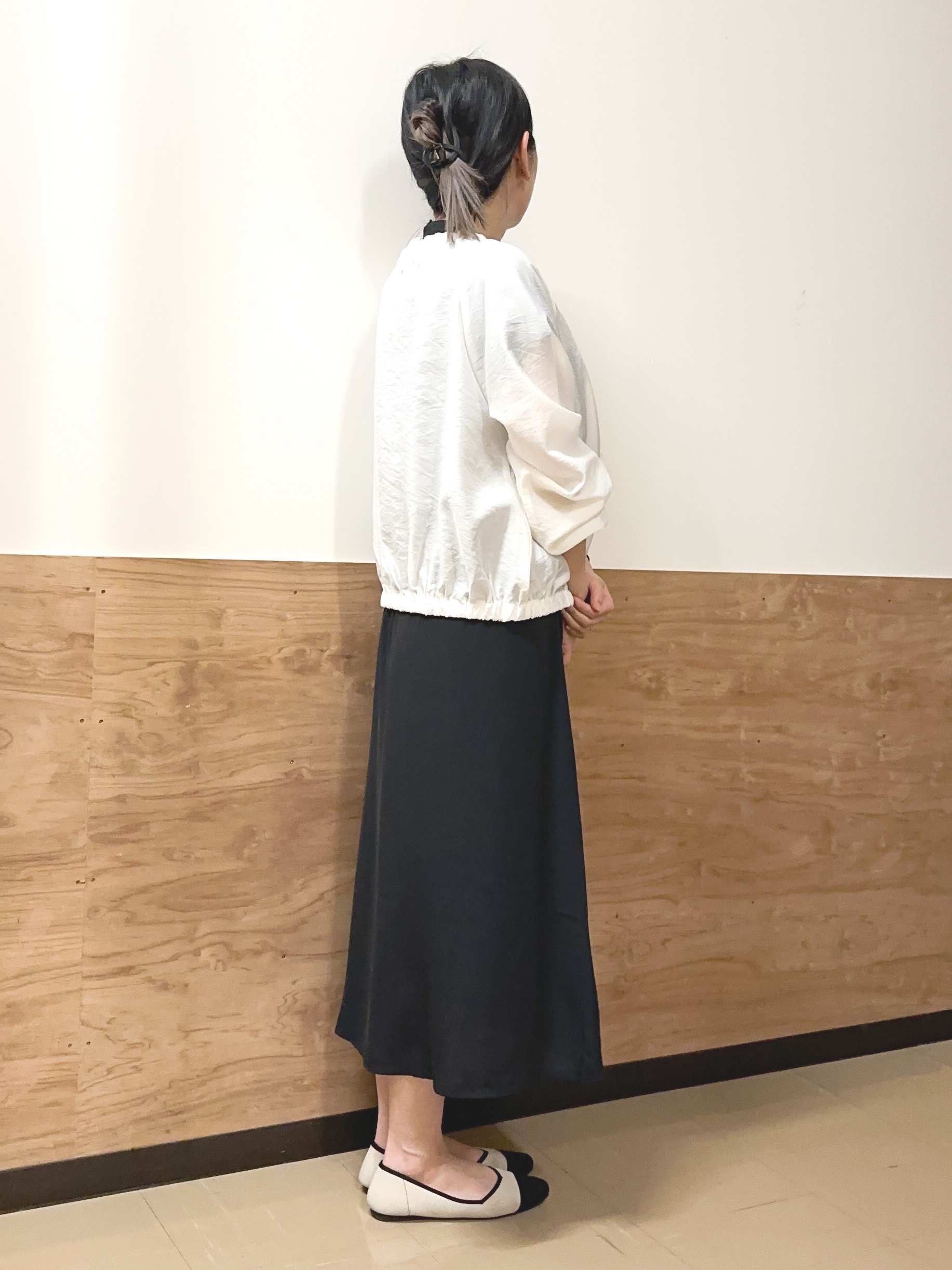 すーさんの「grove｜気温調整にも◎ブラウス感覚で羽織れるシアーブルゾン」を使ったコーディネート