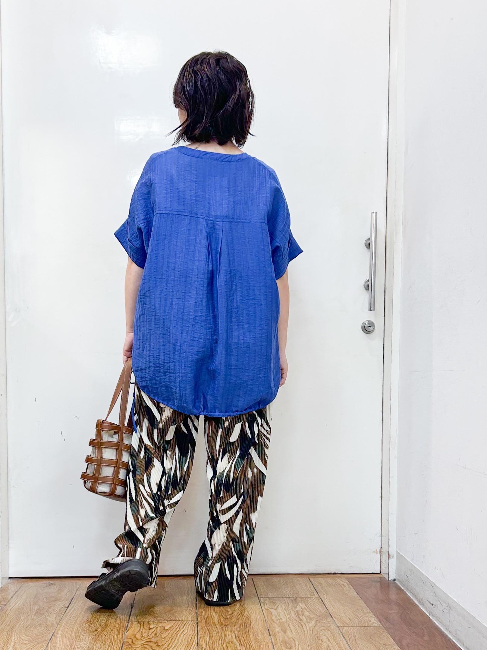 haruさんの「SHOO･LA･RUE｜【高レビュー/体型カバー】インせず着られる スキッパー裾リボンブラウス」を使ったコーディネート