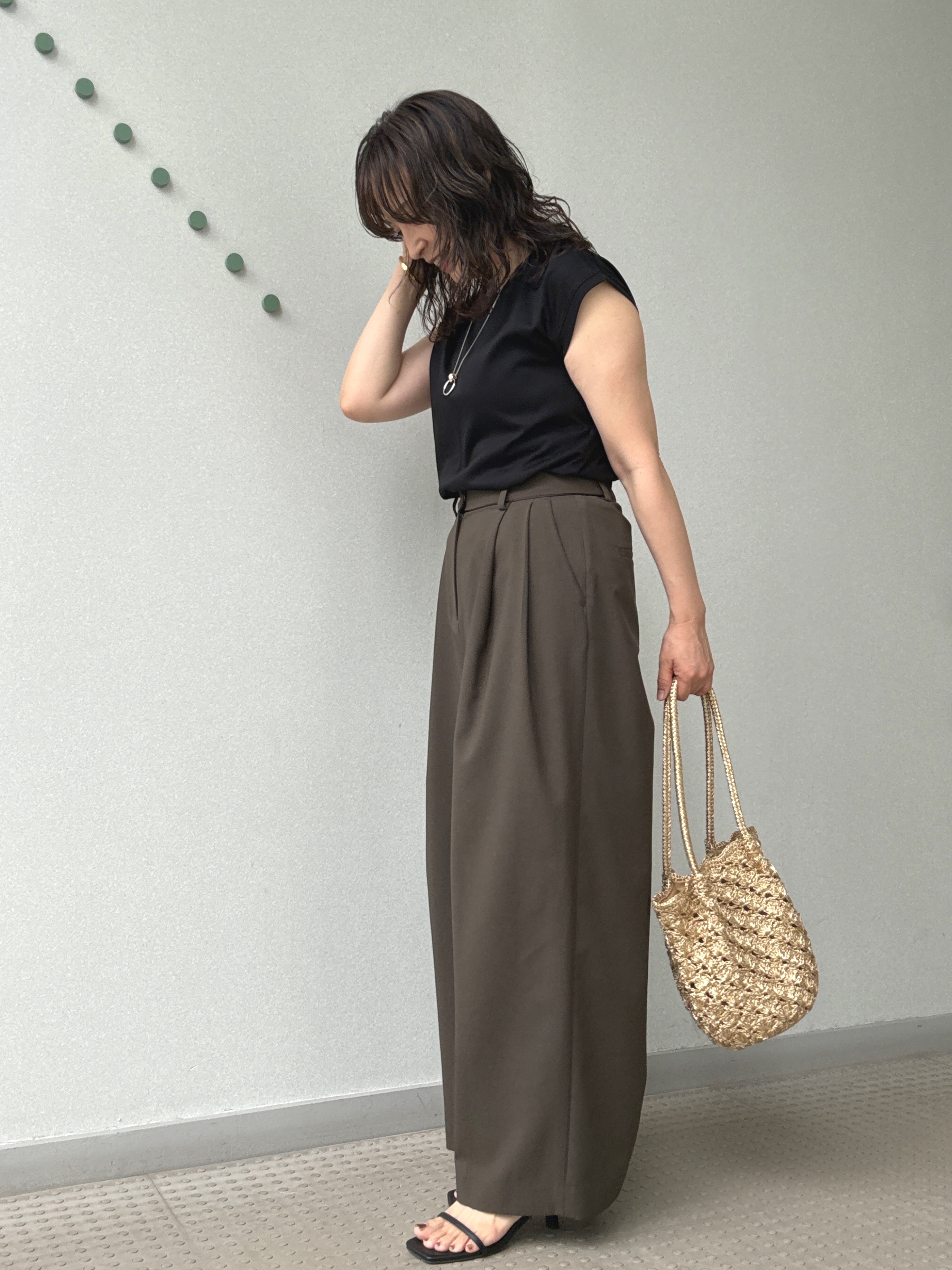 kawamuraさんの「DRESSTERIOR｜【接触冷感】イージーケアー クールタッチ ワイドパンツ」を使ったコーディネート