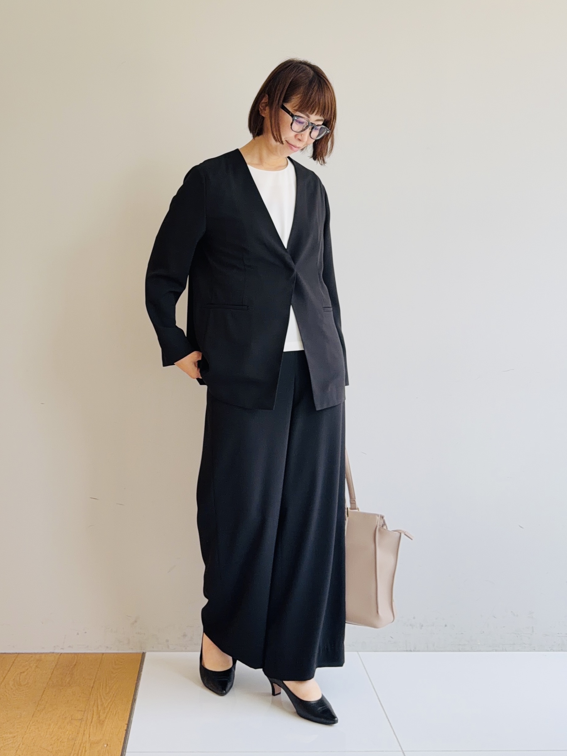 murayamaさんの「INDIVI｜【洗える／シアーチェック柄】異素材コンビスリーブトップス」を使ったコーディネート