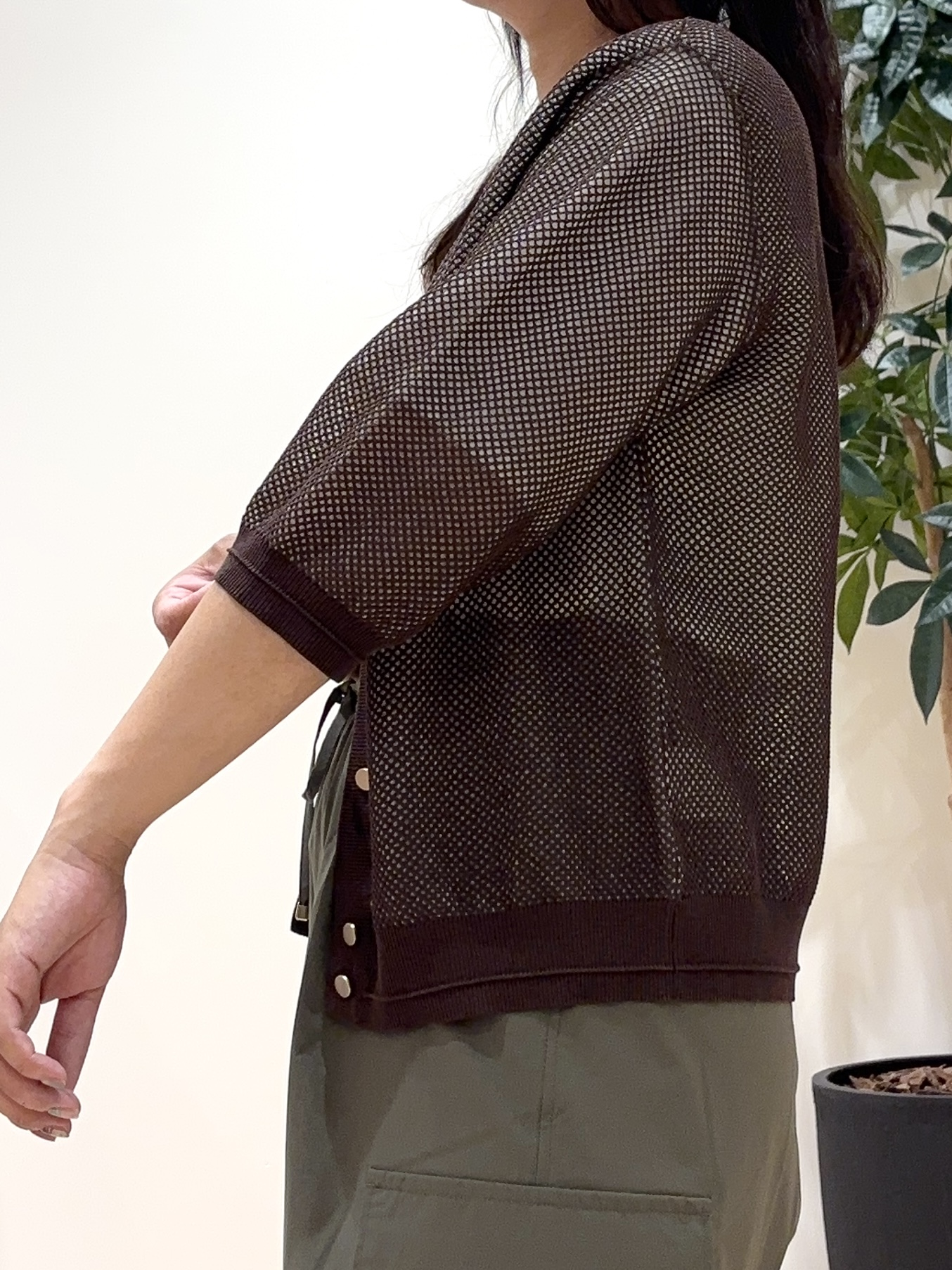 miraiさんの「grove｜【洗える】透けない、大人のメッシュカーディガン」を使ったコーディネート
