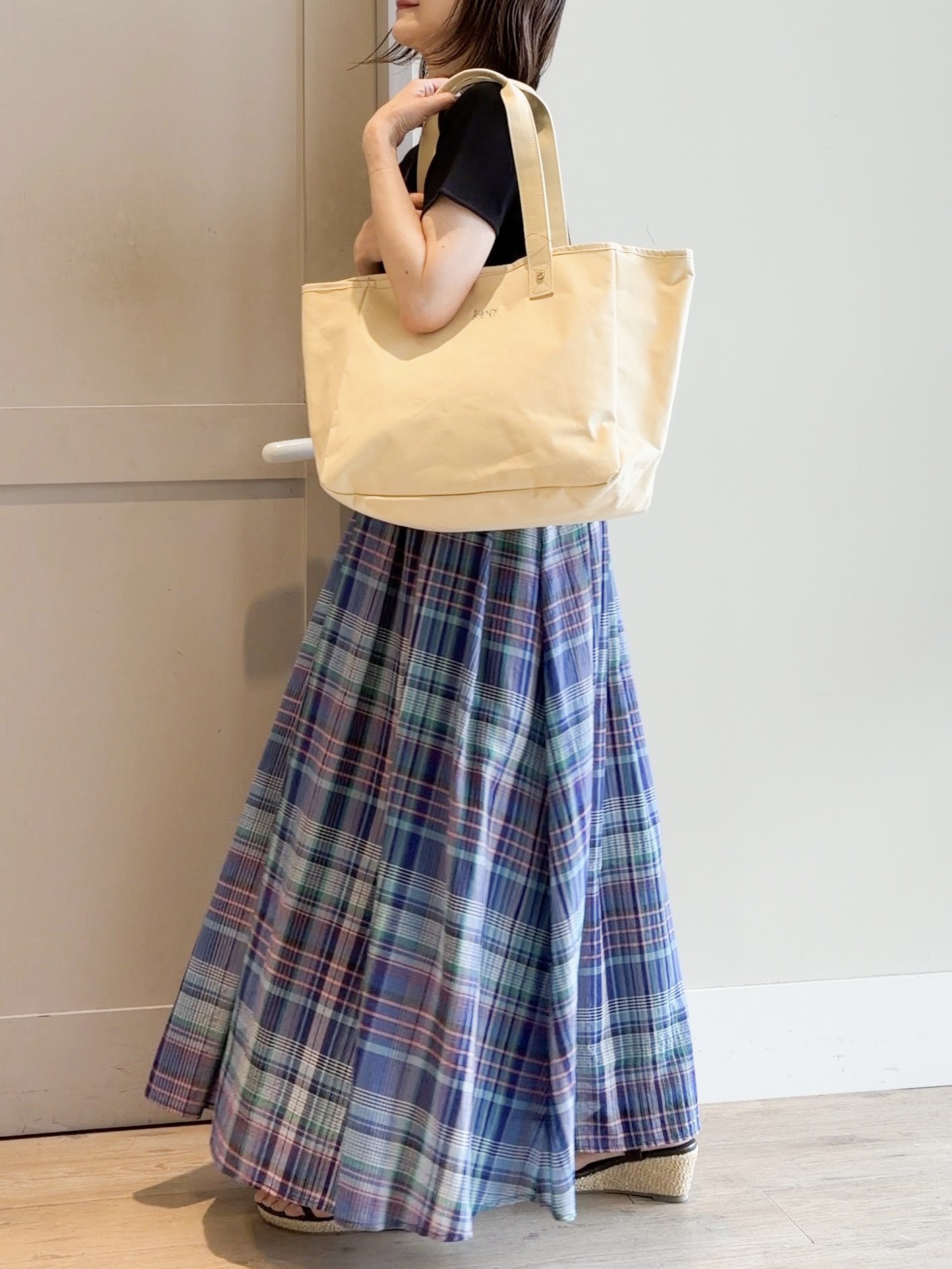 yamakoさんの「grove｜【シリーズ累計36万枚！名品ニット】やわらかドライタッチ ドルマンニット」を使ったコーディネート