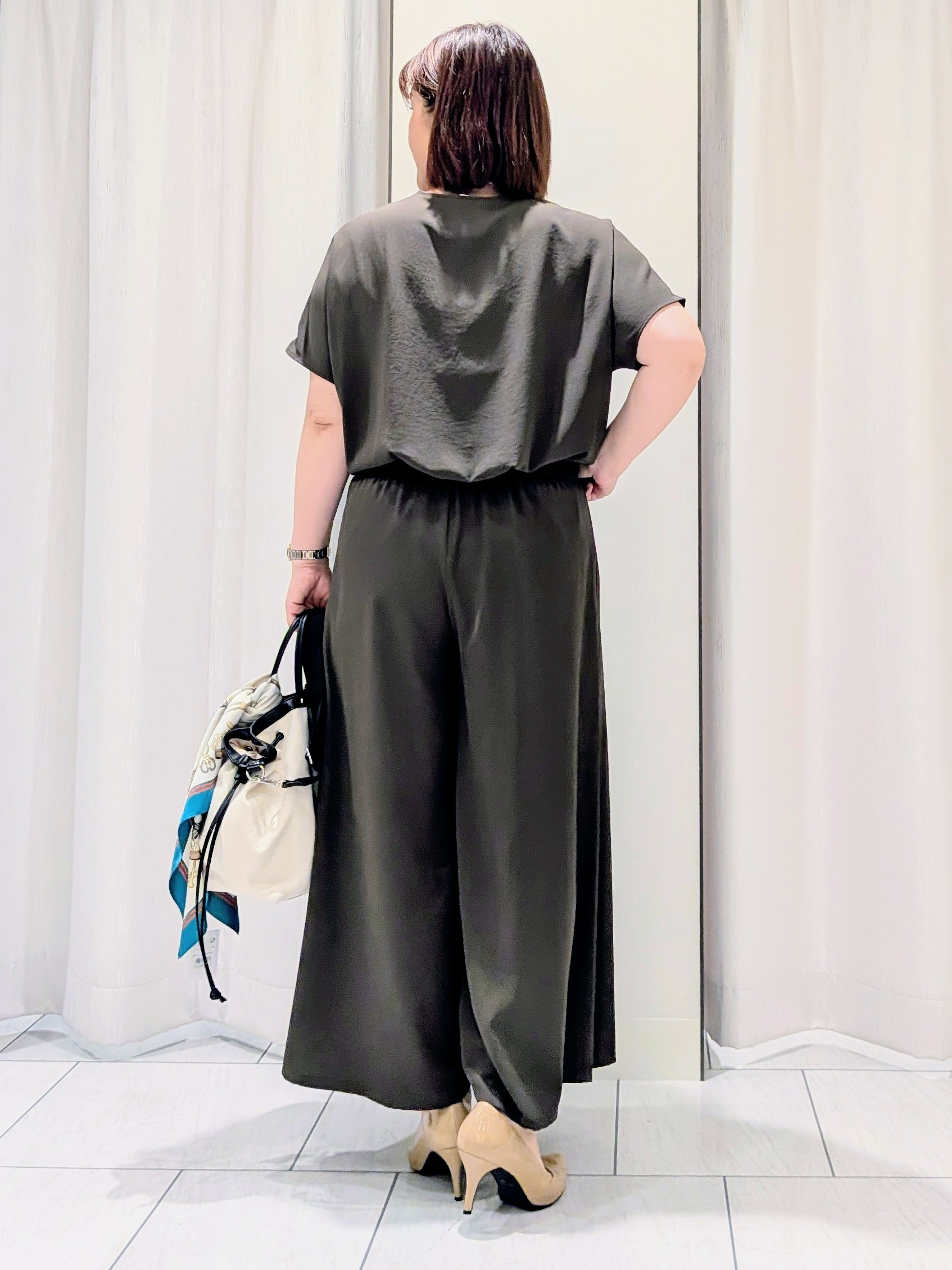Onumaさんの「UNTITLED｜【11色展開/体型カバー】前後2WAYフレンチスリーブニット」を使ったコーディネート