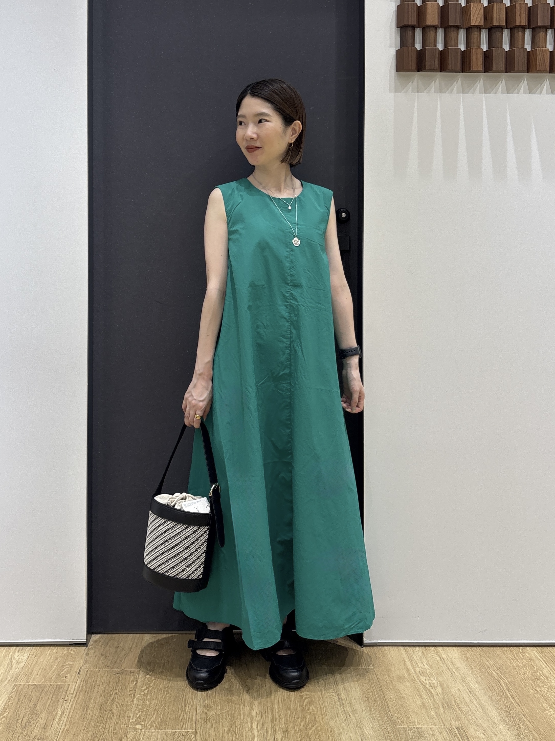 risaさんの「Dessin｜【撥水】Aラインナイロンワンピース」を使ったコーディネート