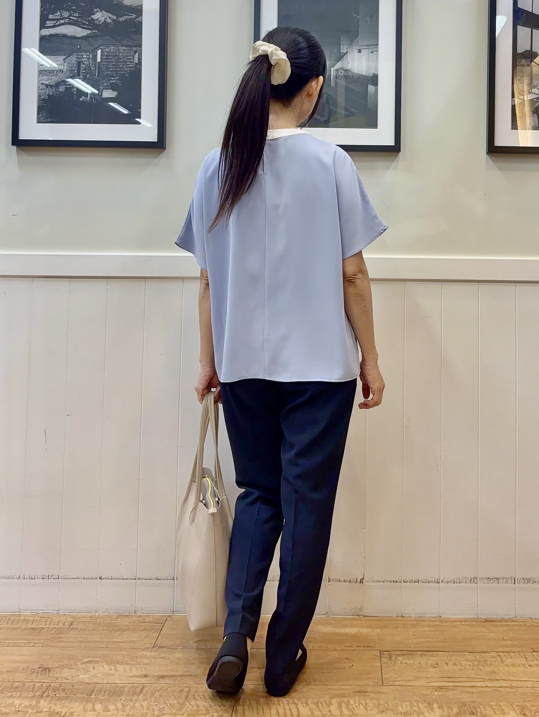ゆうさんの「SHOO･LA･RUE｜【UV/通勤】洗濯後しわになりにくい 上品配色ブラウス」を使ったコーディネート