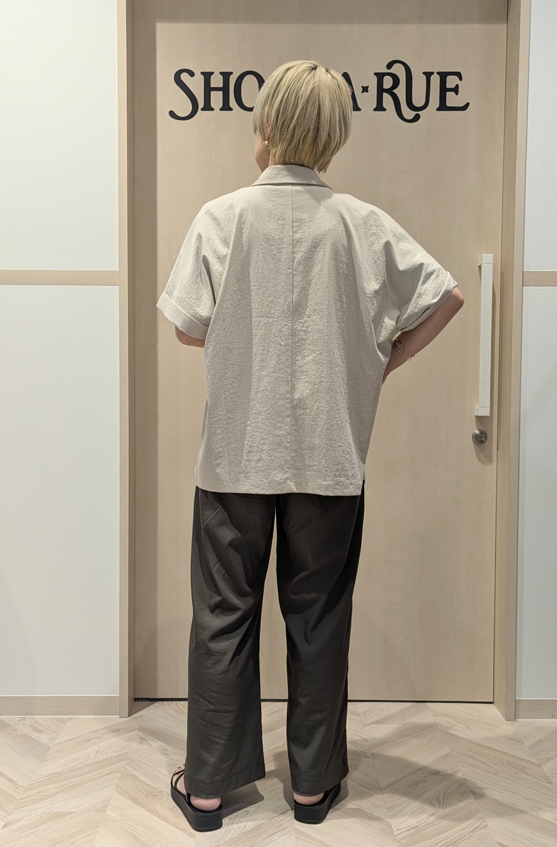 chieさんの「SHOO･LA･RUE｜【高レビュー/洗濯機可/セットアップ可】軽凛(かろりん) 半袖ジャケット」を使ったコーディネート