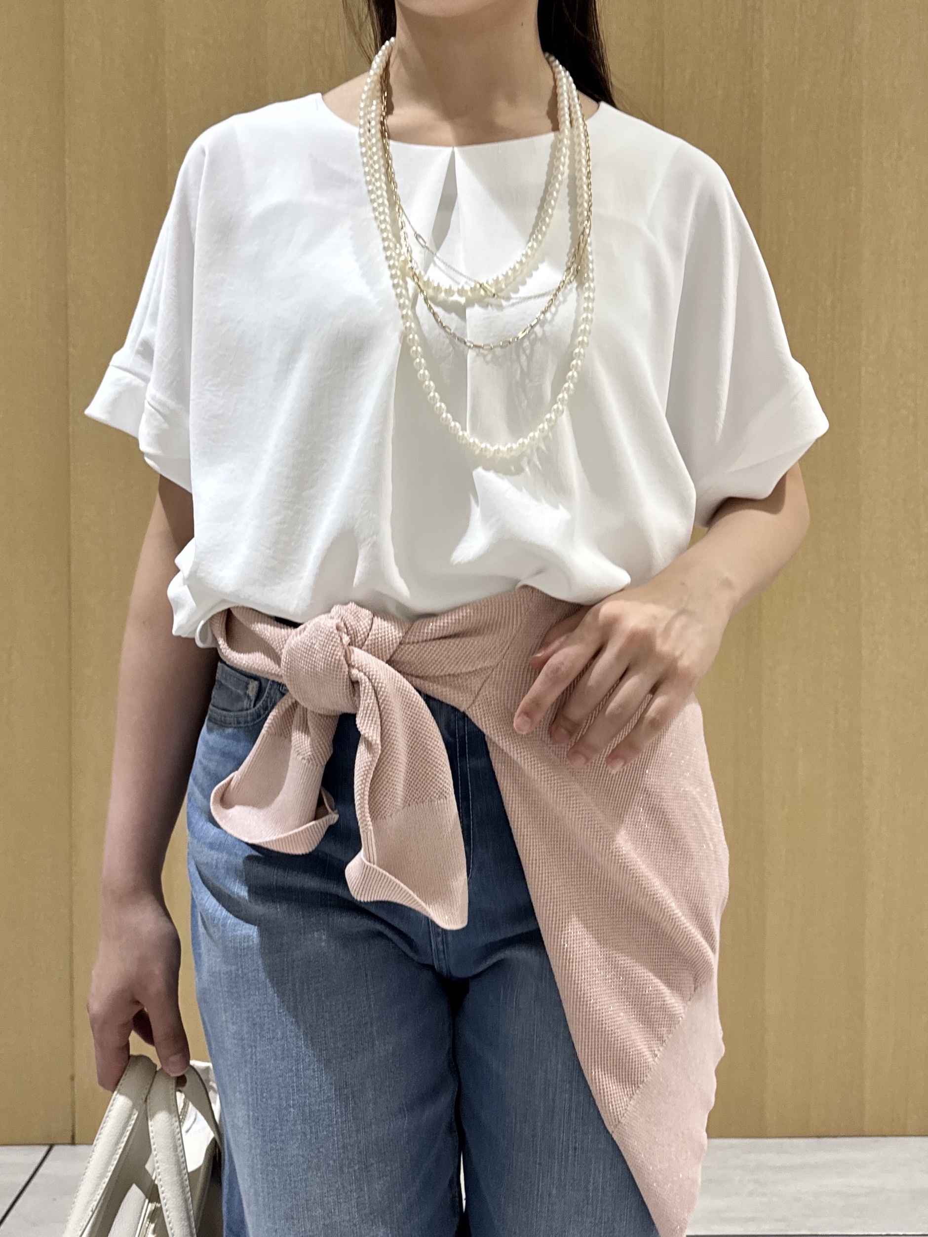 nanaさんの「UNTITLED｜【セットアップ可/UVカット/前後2WAY】リラクシーフレンチスリーブブラウス」を使ったコーディネート