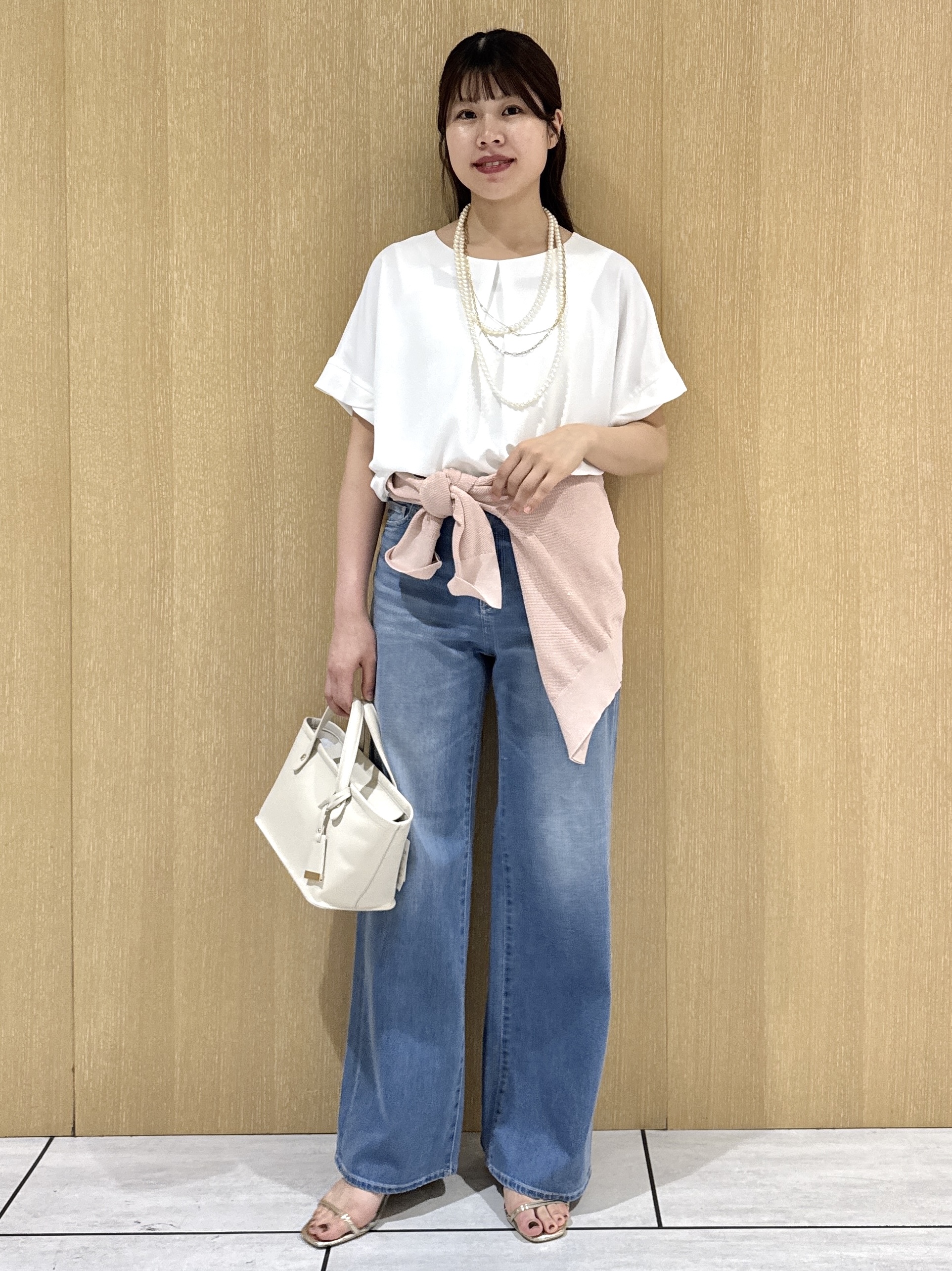 nanaさんの「UNTITLED｜【セットアップ可/UVカット/前後2WAY】リラクシーフレンチスリーブブラウス」を使ったコーディネート