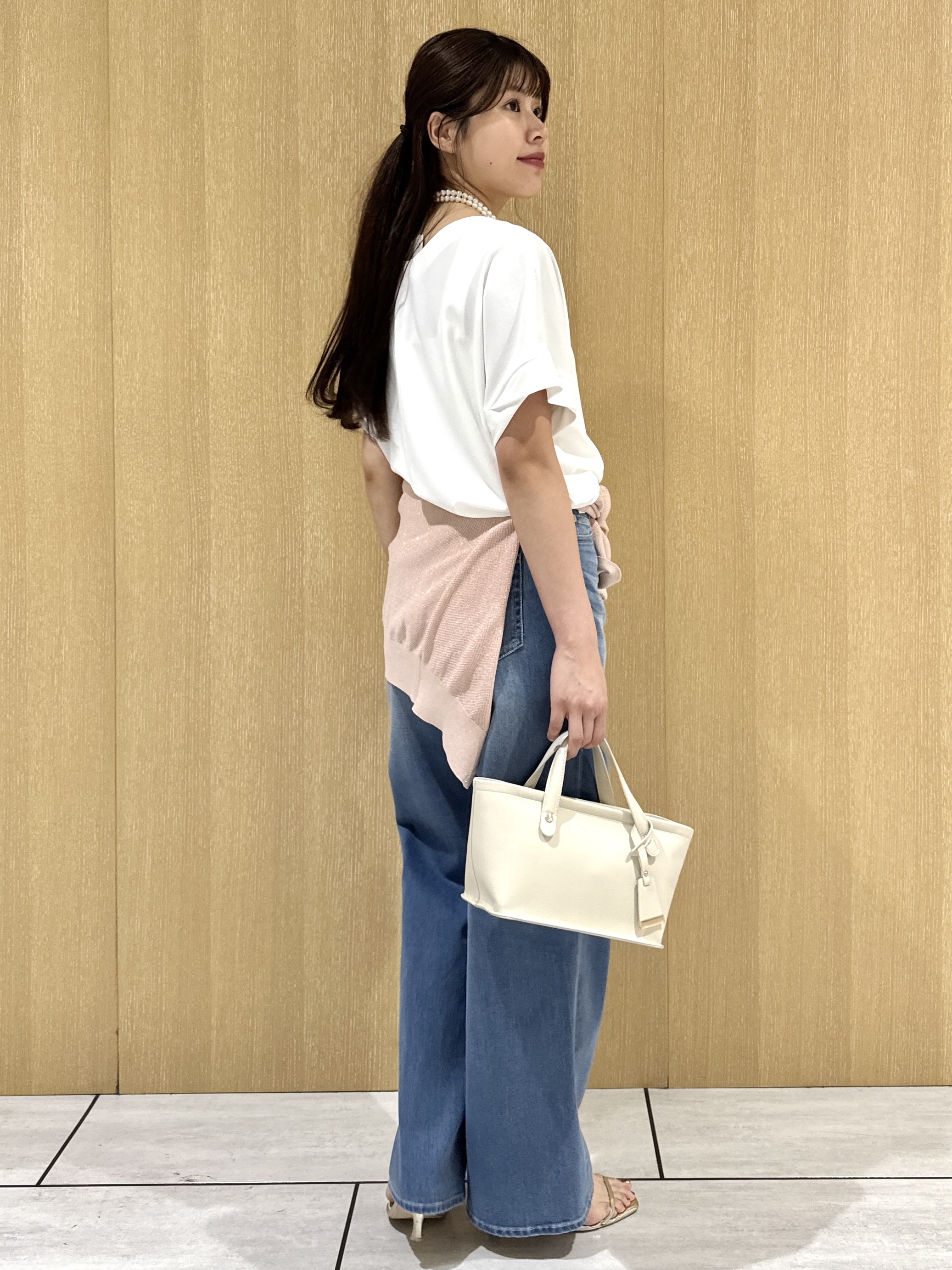 nanaさんの「UNTITLED｜【セットアップ可/UVカット/前後2WAY】リラクシーフレンチスリーブブラウス」を使ったコーディネート