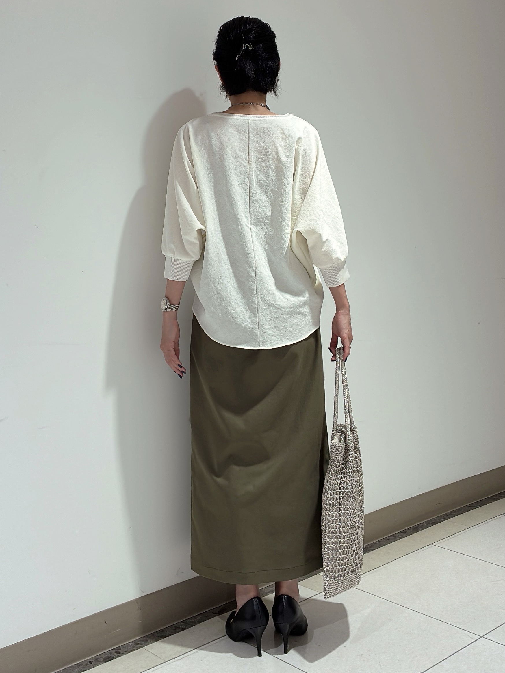 環さんの「UNTITLED｜【吸水速乾/UVカット】ドルマンスリーブブラウス」を使ったコーディネート