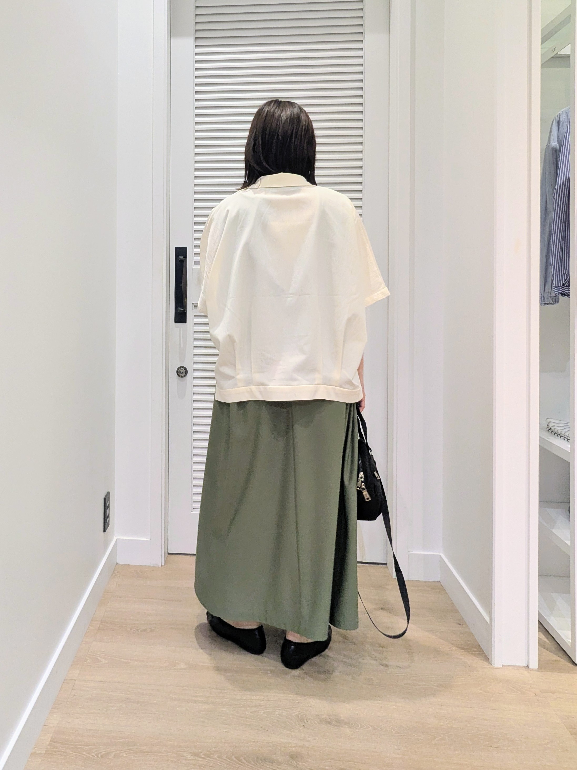 enさんの「Dessin｜テンセルデニム タックワイドパンツ」を使ったコーディネート