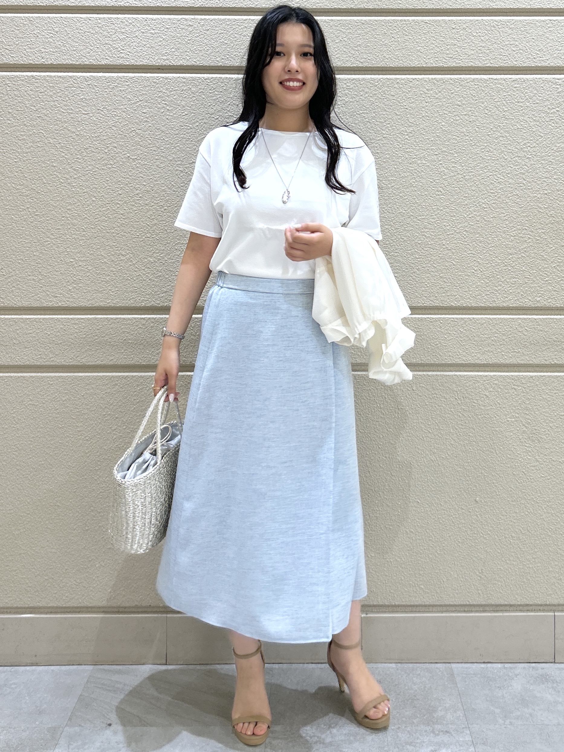 Momokaさんの「COUP DE CHANCE｜【手洗い可／日本製／接触冷感】袖クロス編みニット」を使ったコーディネート