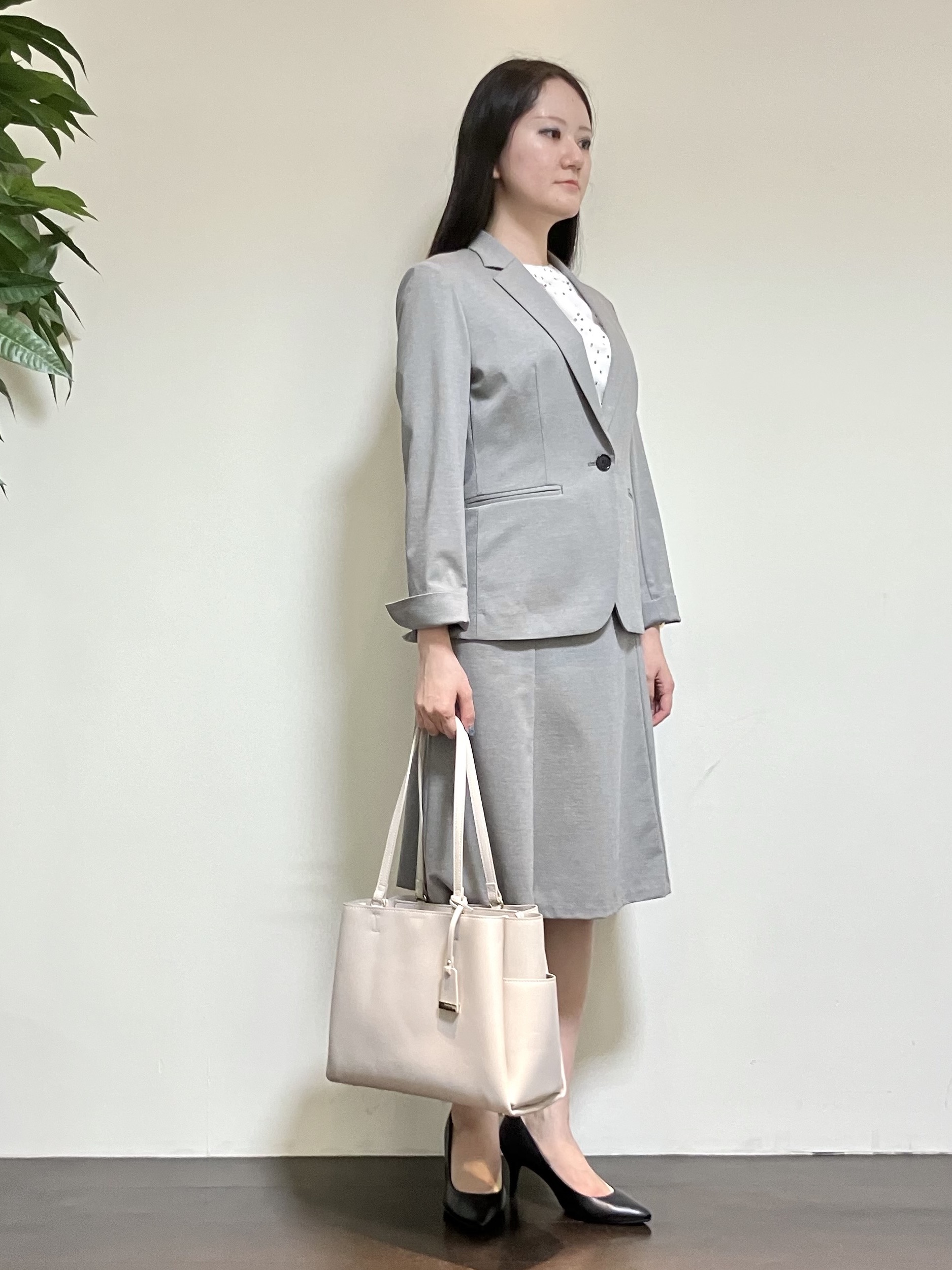 カレンさんの「UNTITLED｜【UV/接触冷感/スーツ】ジャージテーラードジャケット」を使ったコーディネート
