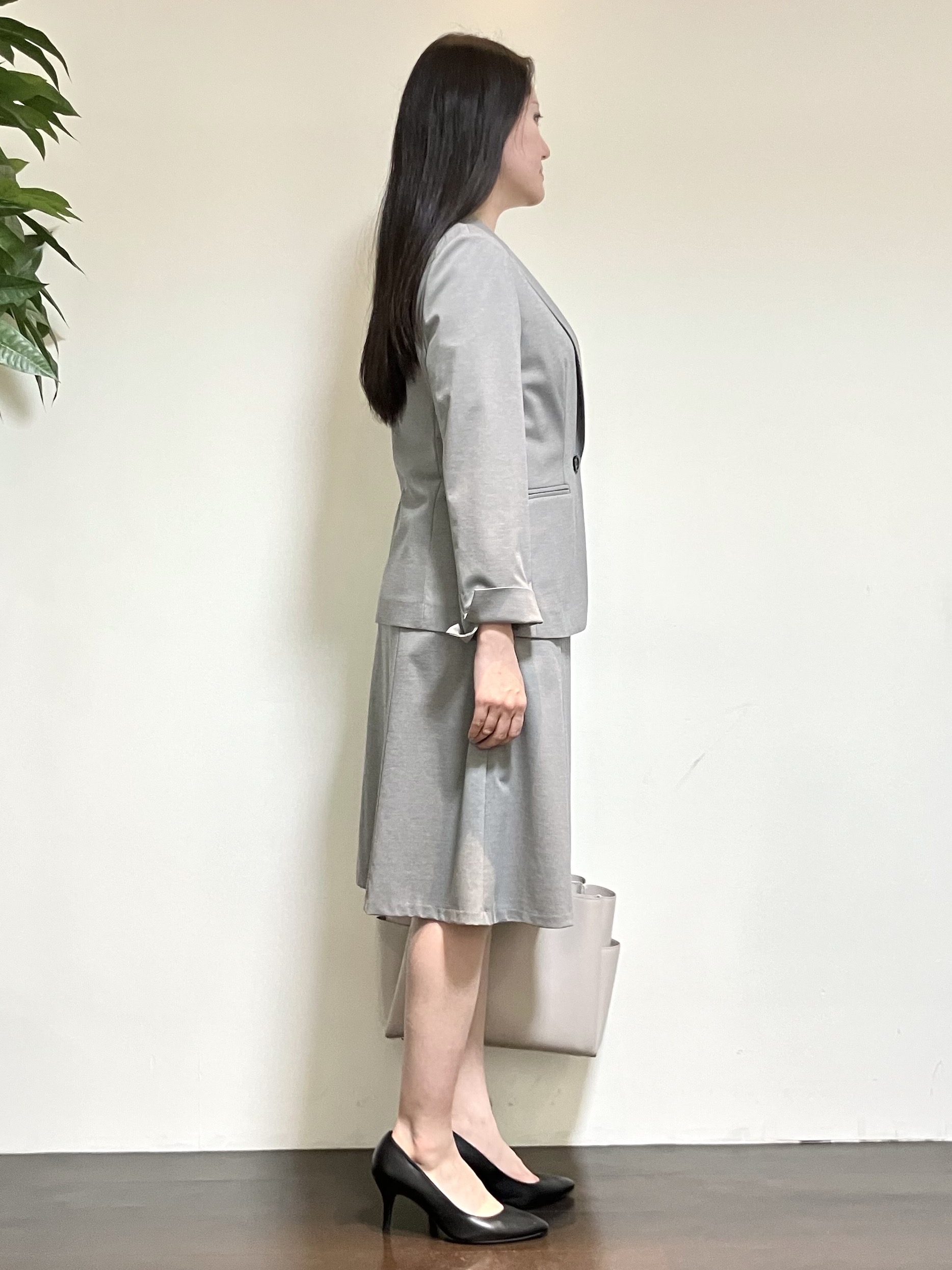 カレンさんの「UNTITLED｜【UV/接触冷感/スーツ】ジャージテーラードジャケット」を使ったコーディネート