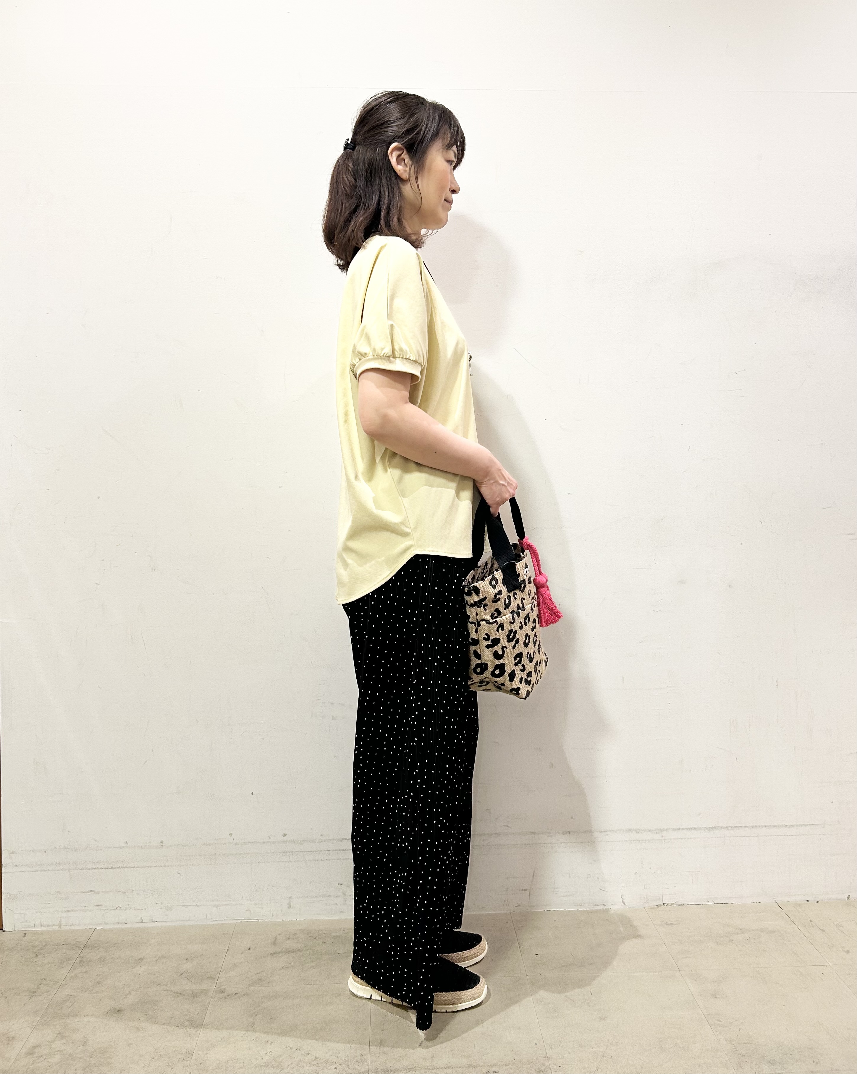 Mさんの「SHOO･LA･RUE｜【洗濯後しわになりにくい】インせず着られる さらっとタッチのドルマンブラウス」を使ったコーディネート