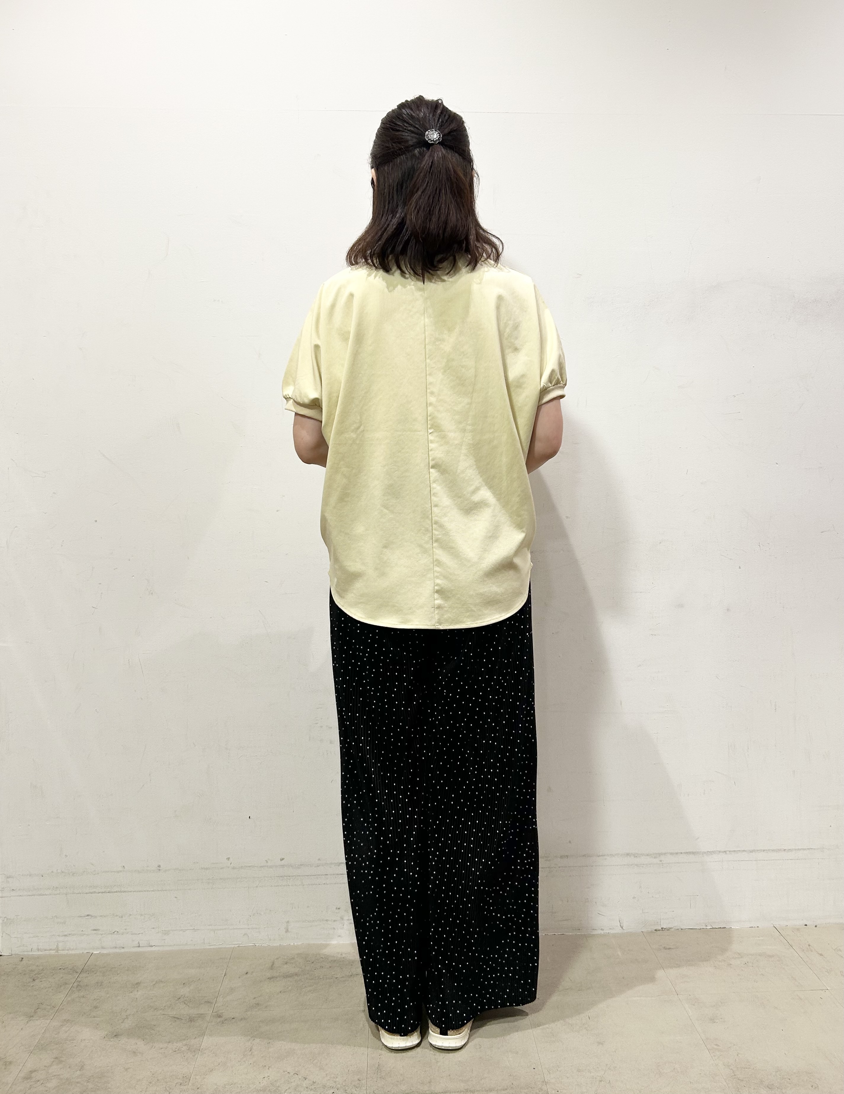 Mさんの「SHOO･LA･RUE｜【洗濯後しわになりにくい】インせず着られる さらっとタッチのドルマンブラウス」を使ったコーディネート