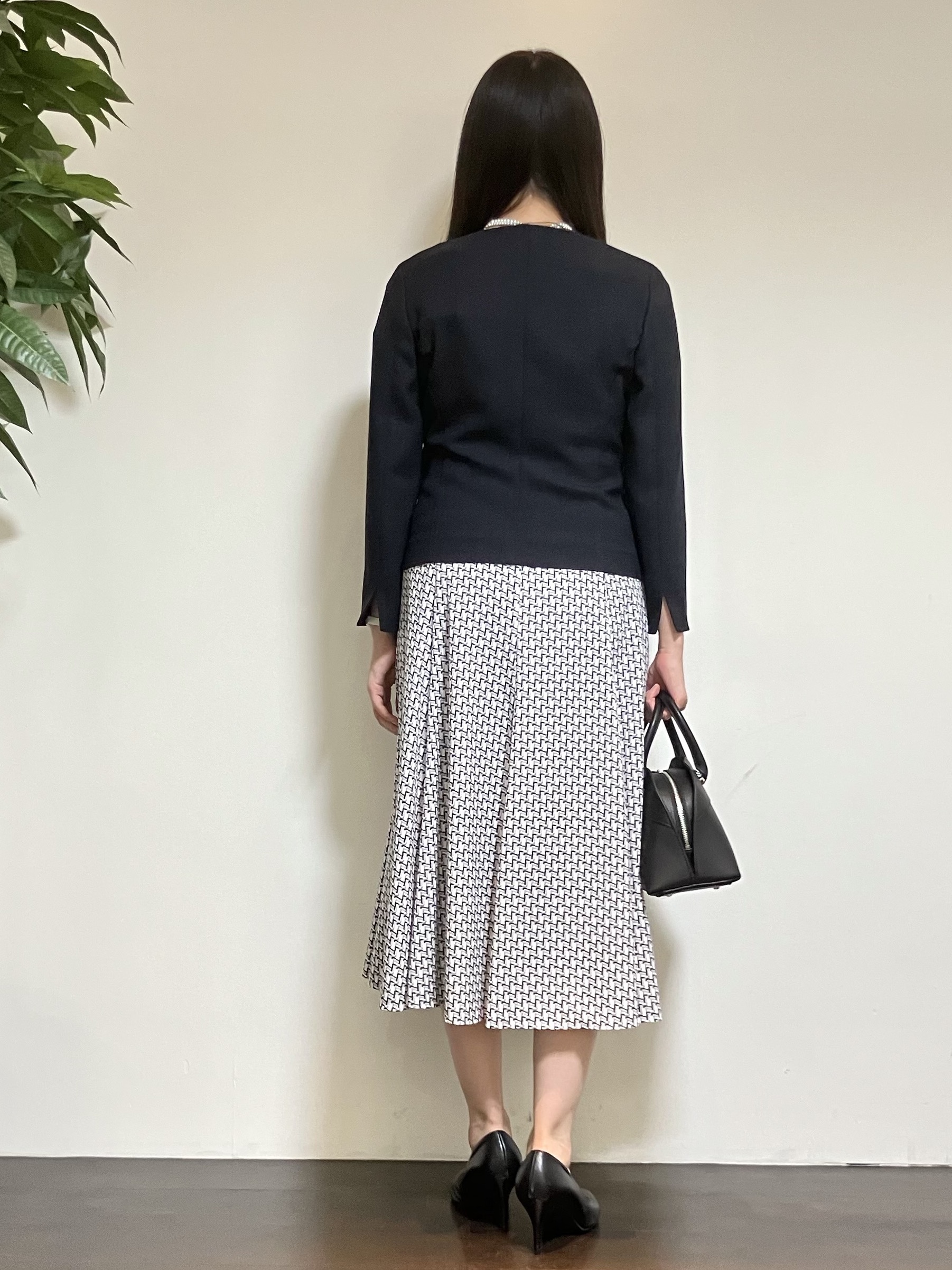 カレンさんの「UNTITLED｜【清涼感/洗える】ミニマルシルエットジャケット」を使ったコーディネート