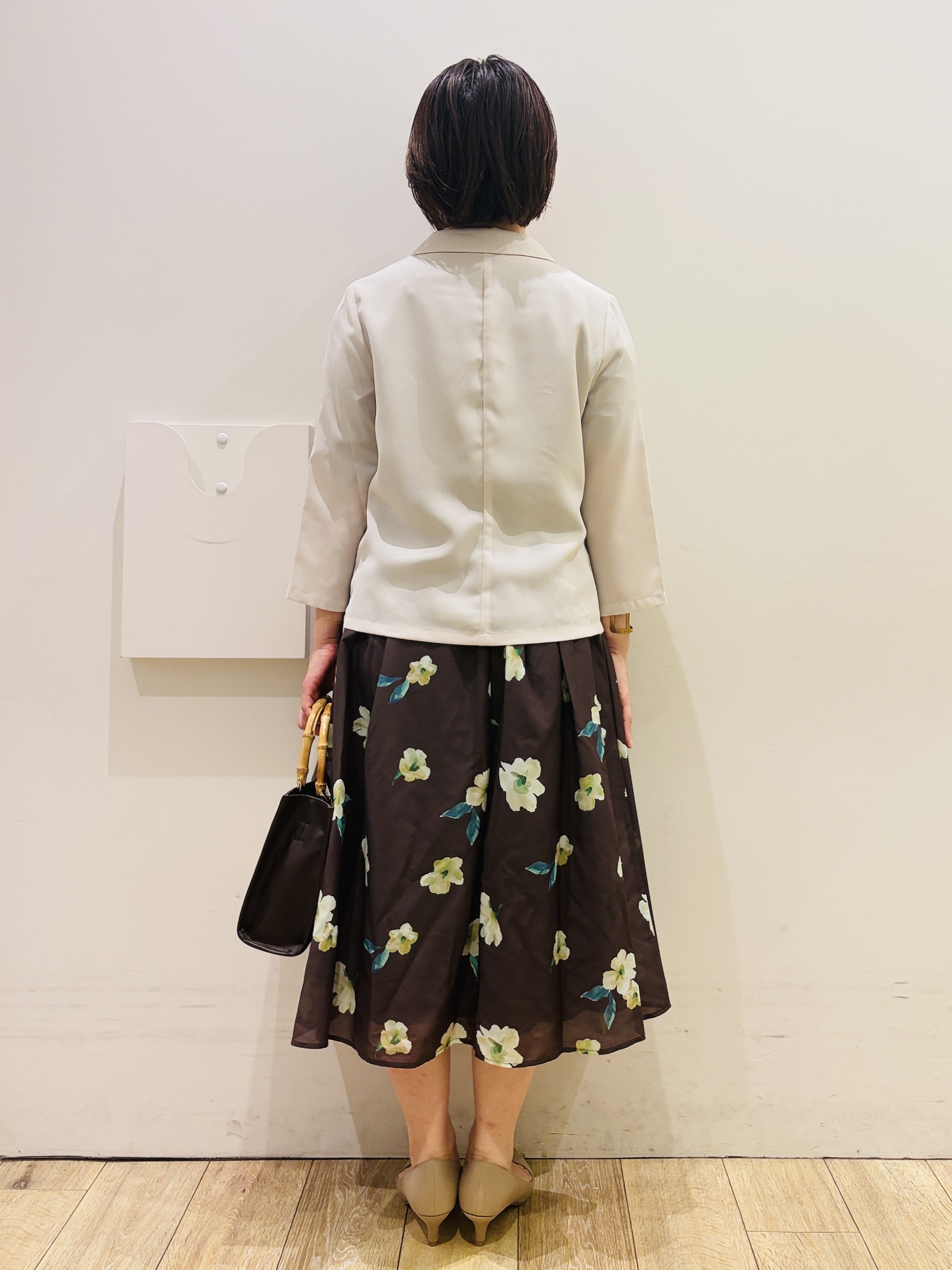 YUKOさんの「index｜【接触冷感／防シワ】ひんやり7分袖テーラードジャケット《洗濯機OK》」を使ったコーディネート