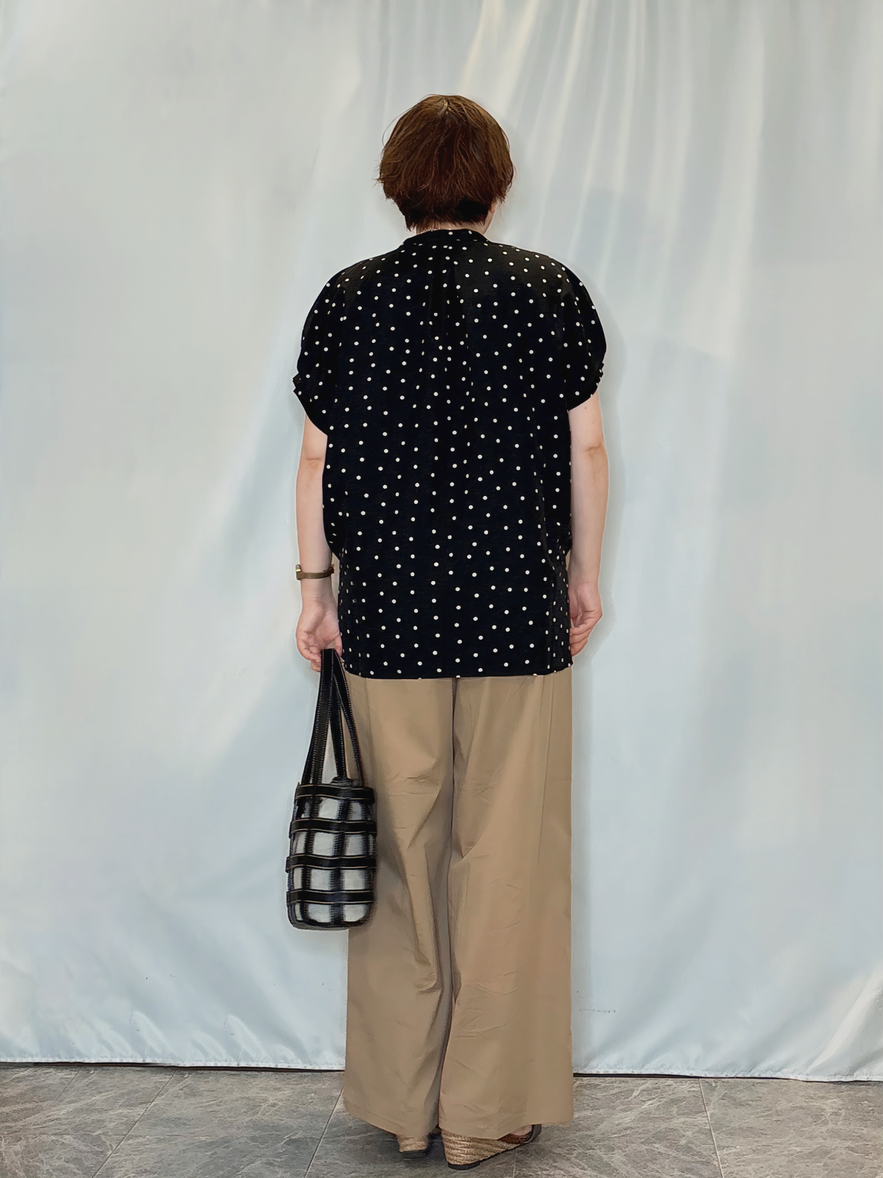 たみさんの「SHOO･LA･RUE｜【洗濯機可／洗濯後しわになりにくい】大人の甘さをプラスする ドット柄袖タックブラウス」を使ったコーディネート