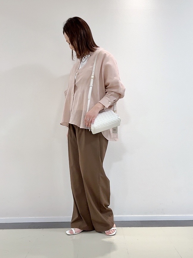 YUIさんの「UNTITLED｜【麻100】リネンドルマンシャツ」を使ったコーディネート