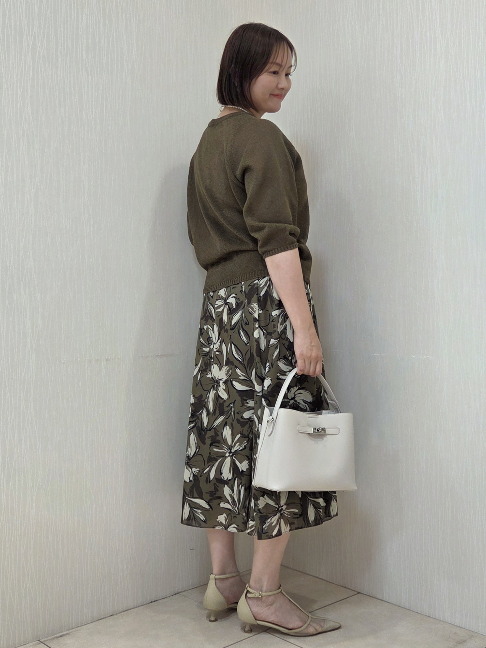 naokoさんの「UNTITLED｜【洗える/ゆったり】クルーネックドライニット」を使ったコーディネート